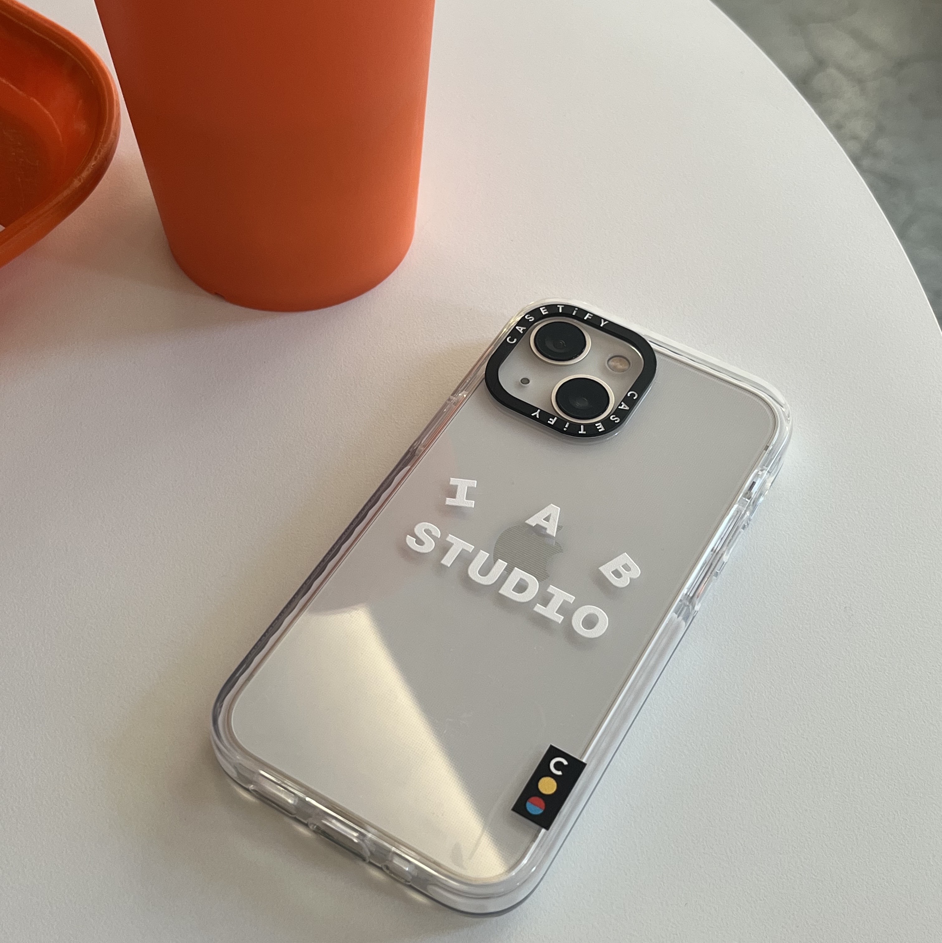 Casetify x IAB Studio iPhone White Logo Impact Case Frost White 착용 스타일