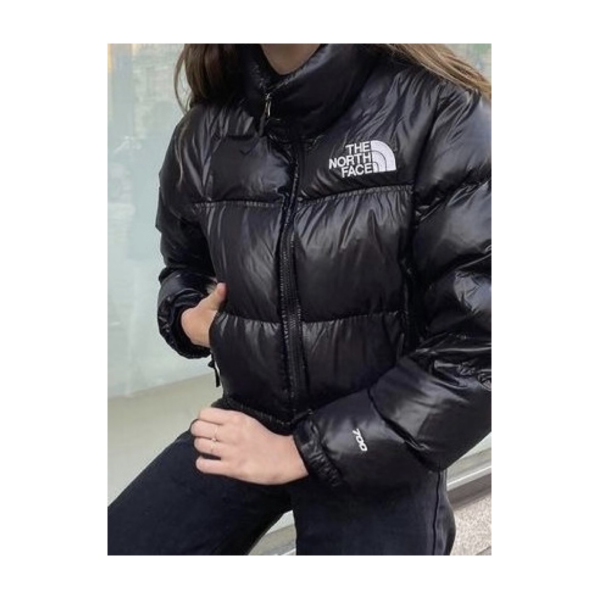 (W) The North Face Nuptse Short Jacket TNF Black, Chanel Medium Classic Handbag Grained Calfskin & Gold Black 착용 스타일 - 5