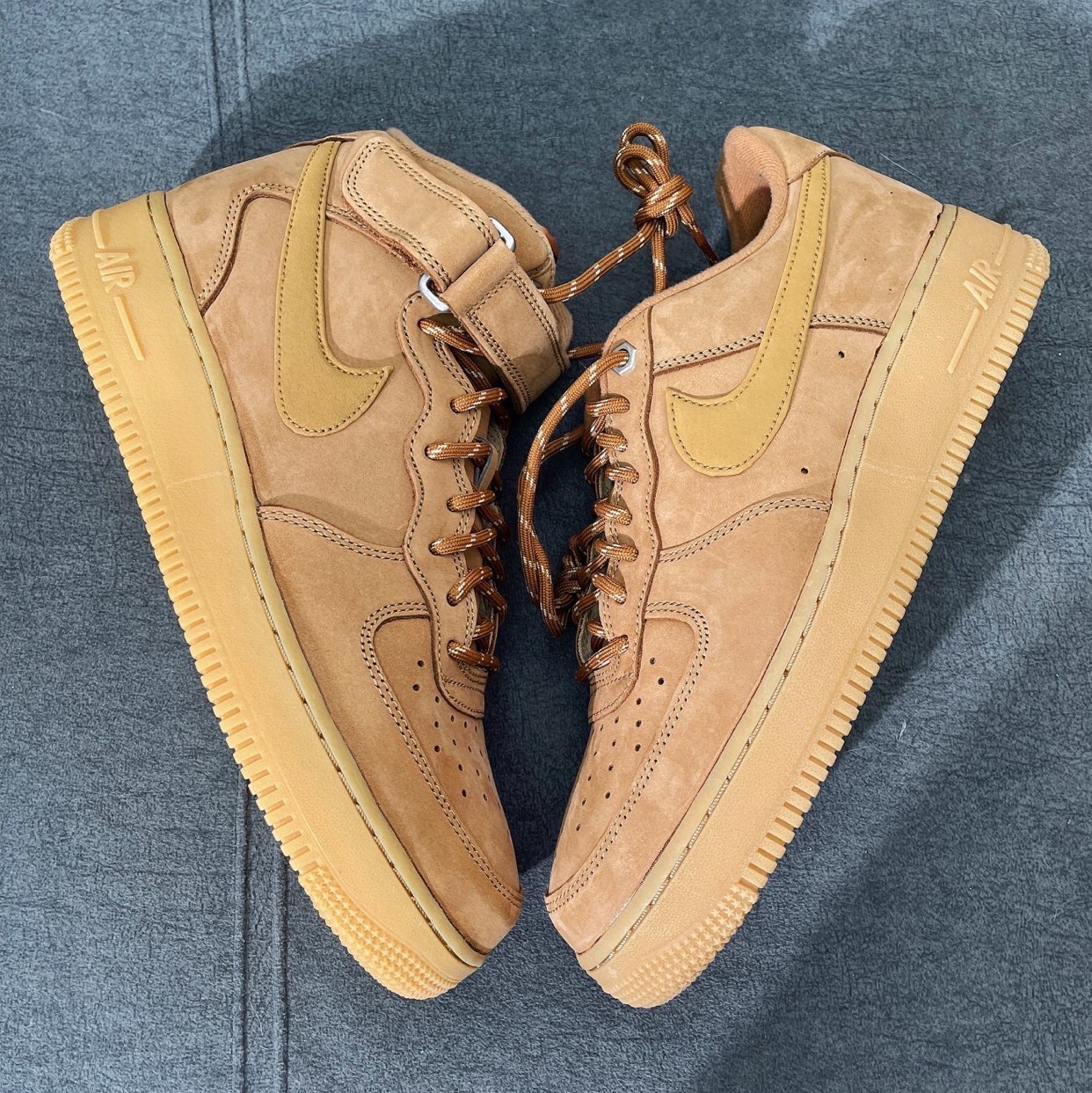 Nike Air Force 1 '07 WB Flax 착용 스타일