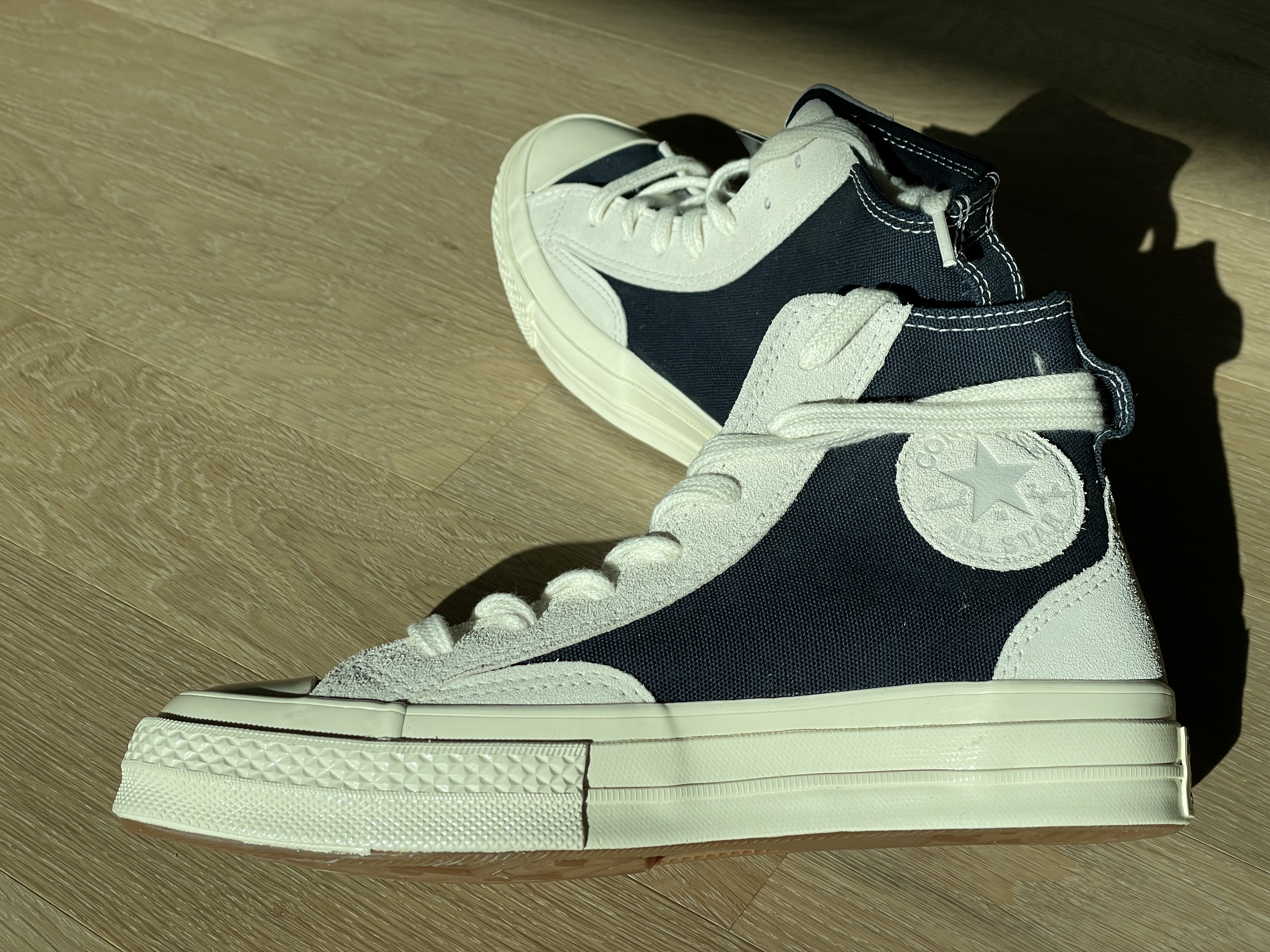 Converse Chuck 70 High Final Club Dark Navy, Converse x Ader Error Chuck 70 High White 착용 스타일 - 1