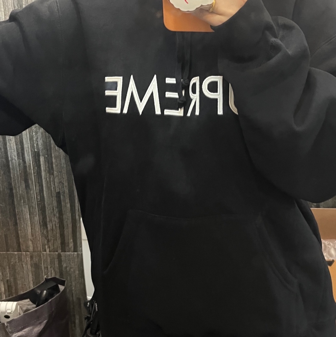 Supreme Capital Hooded Sweatshirt Black - 22FW 착용 스타일 - 1