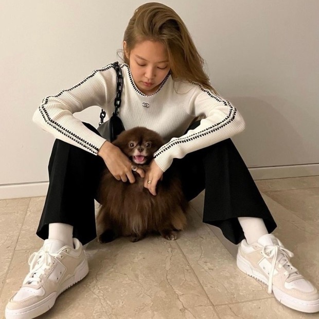 (W) Adidas Forum Luxe Low White 착용 스타일