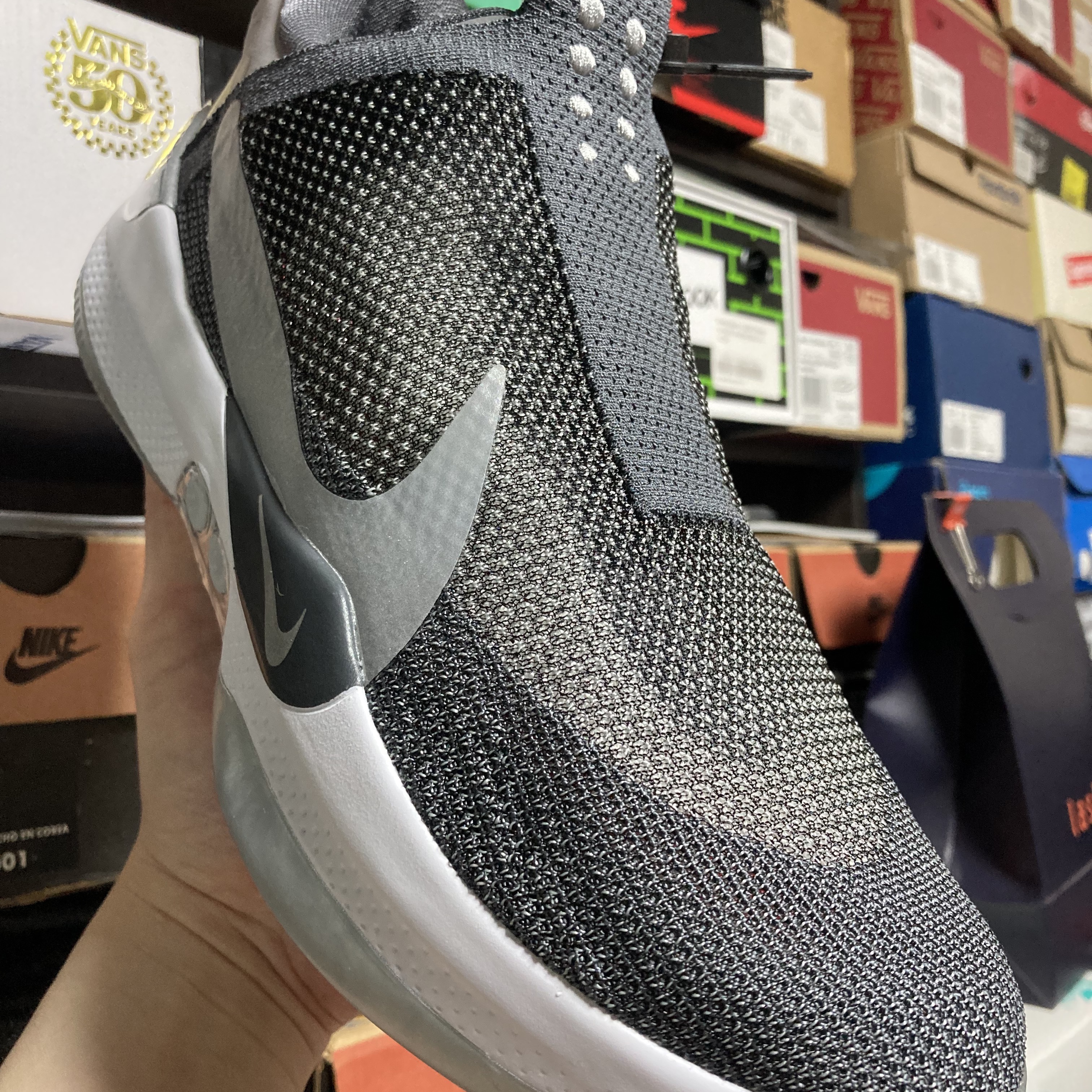 Nike Adapt BB Dark Grey (KR Charger), Nike Adapt BB Mag (KR Charger) 착용 스타일 - 2