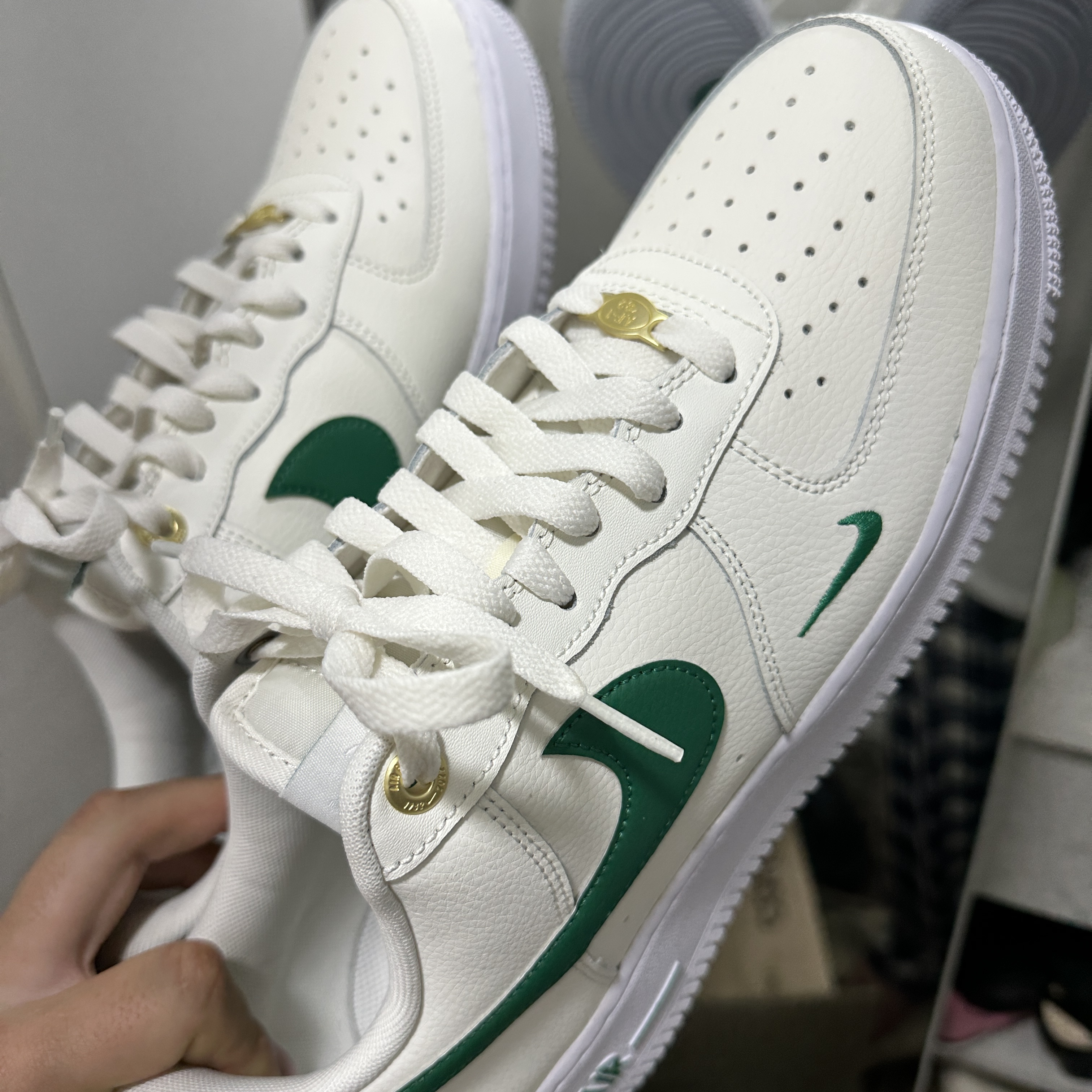 Nike Air Force 1 '07 LV8 40th Anniversary Join Forces Sail Malachite 착용 스타일 - 1