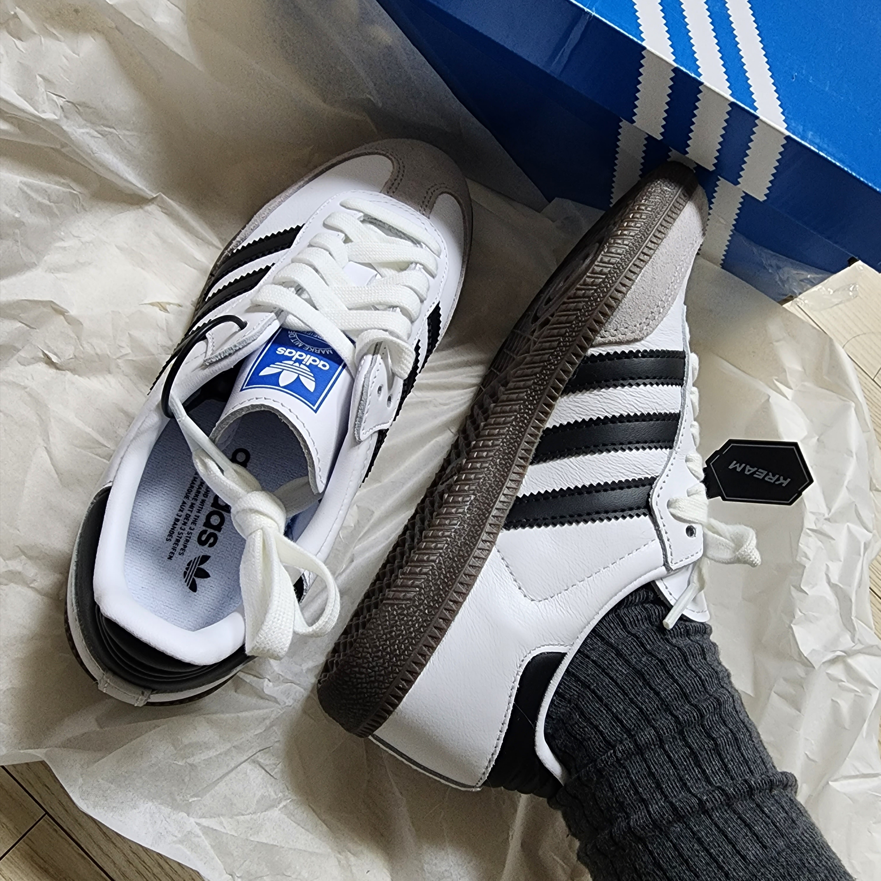 Adidas Samba OG Cloud White 착용 스타일