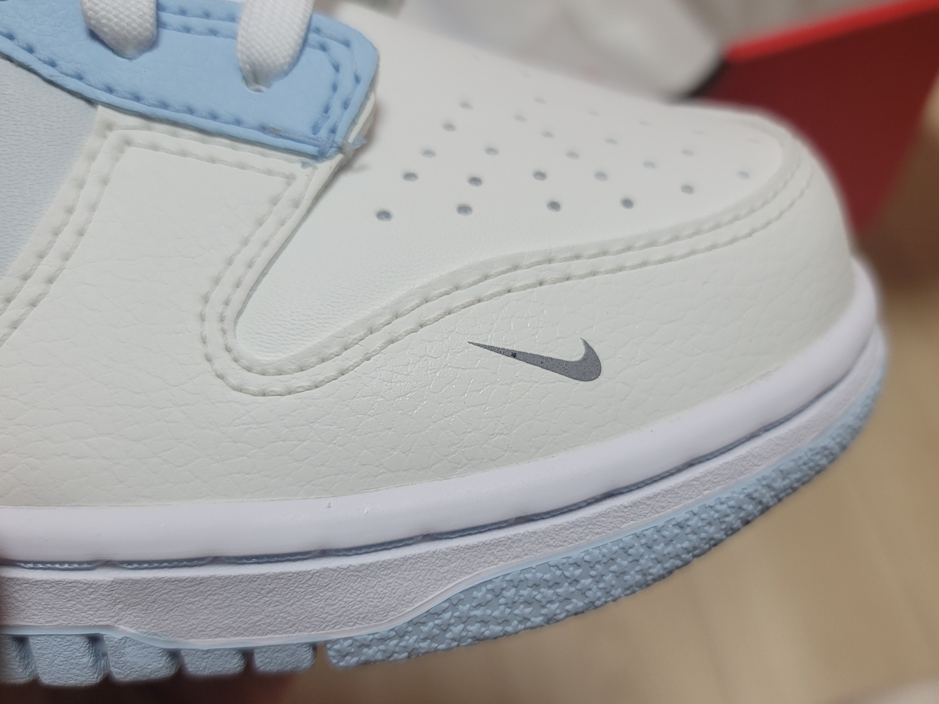 (GS) Nike Dunk Low Ivory Hyper Royal 착용 스타일 - 4