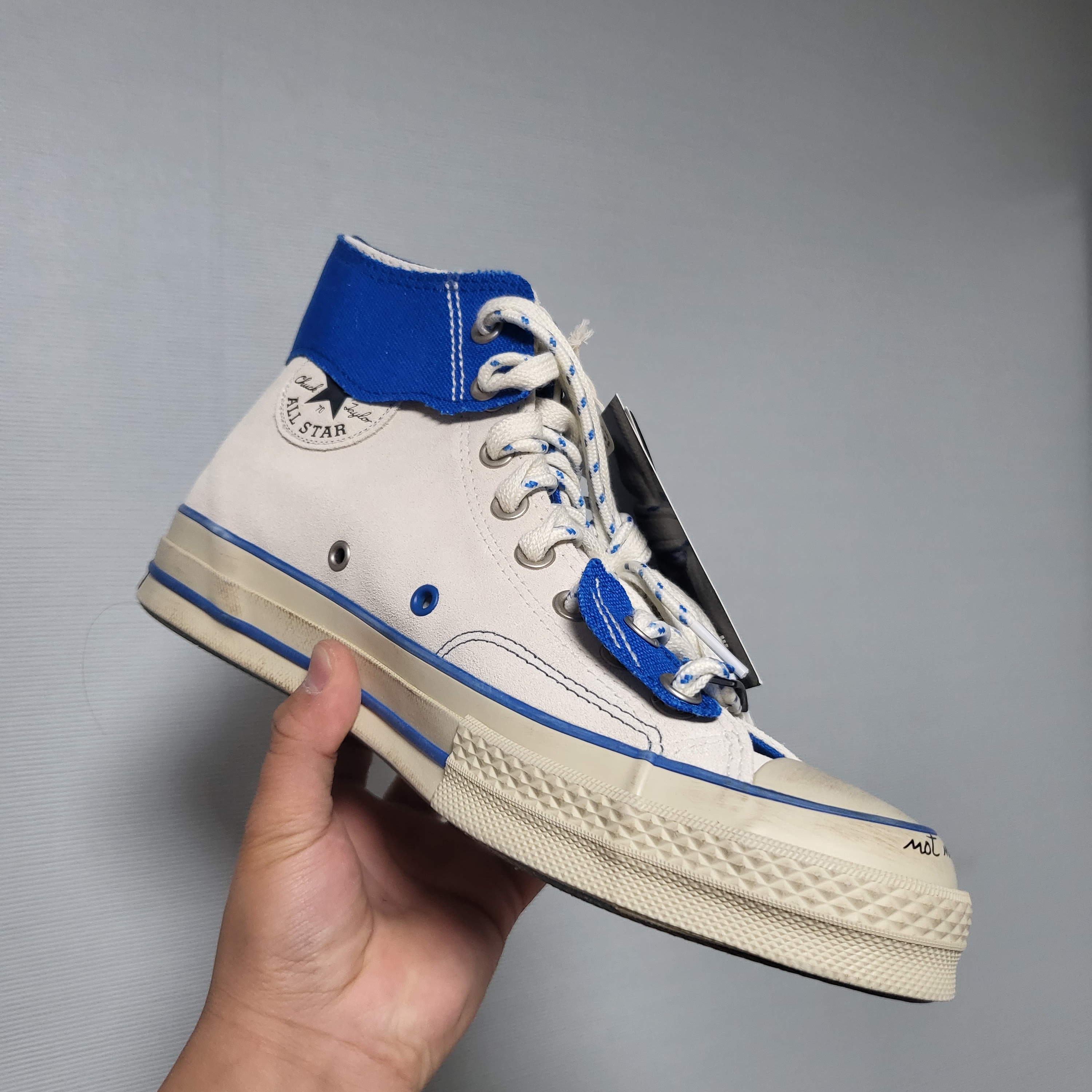 Converse x Ader Error Chuck 70 High White 착용 스타일 - 2