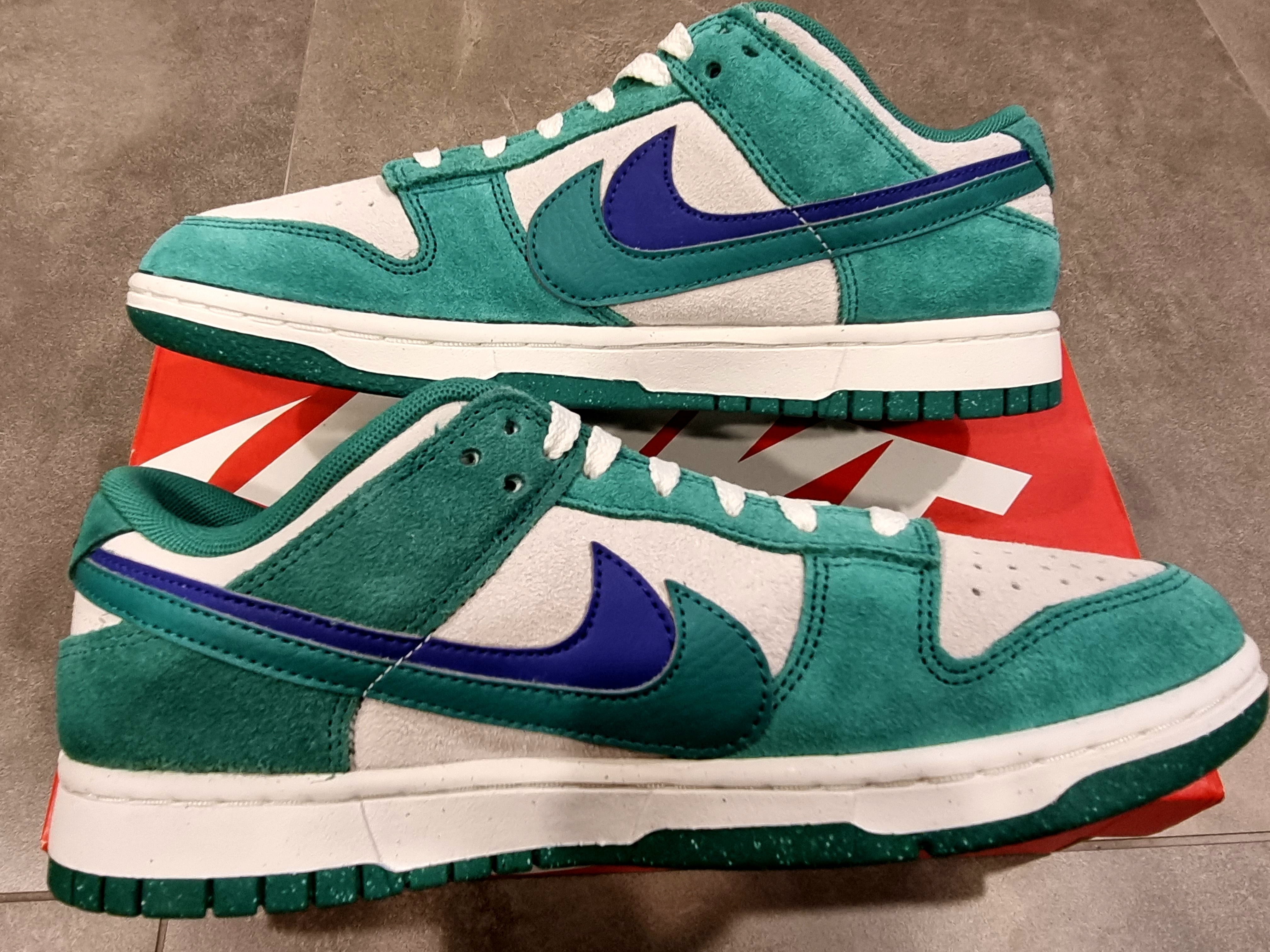 (W) Nike Dunk Low SE 85 Neptune Green and Sail 착용 스타일 - 3
