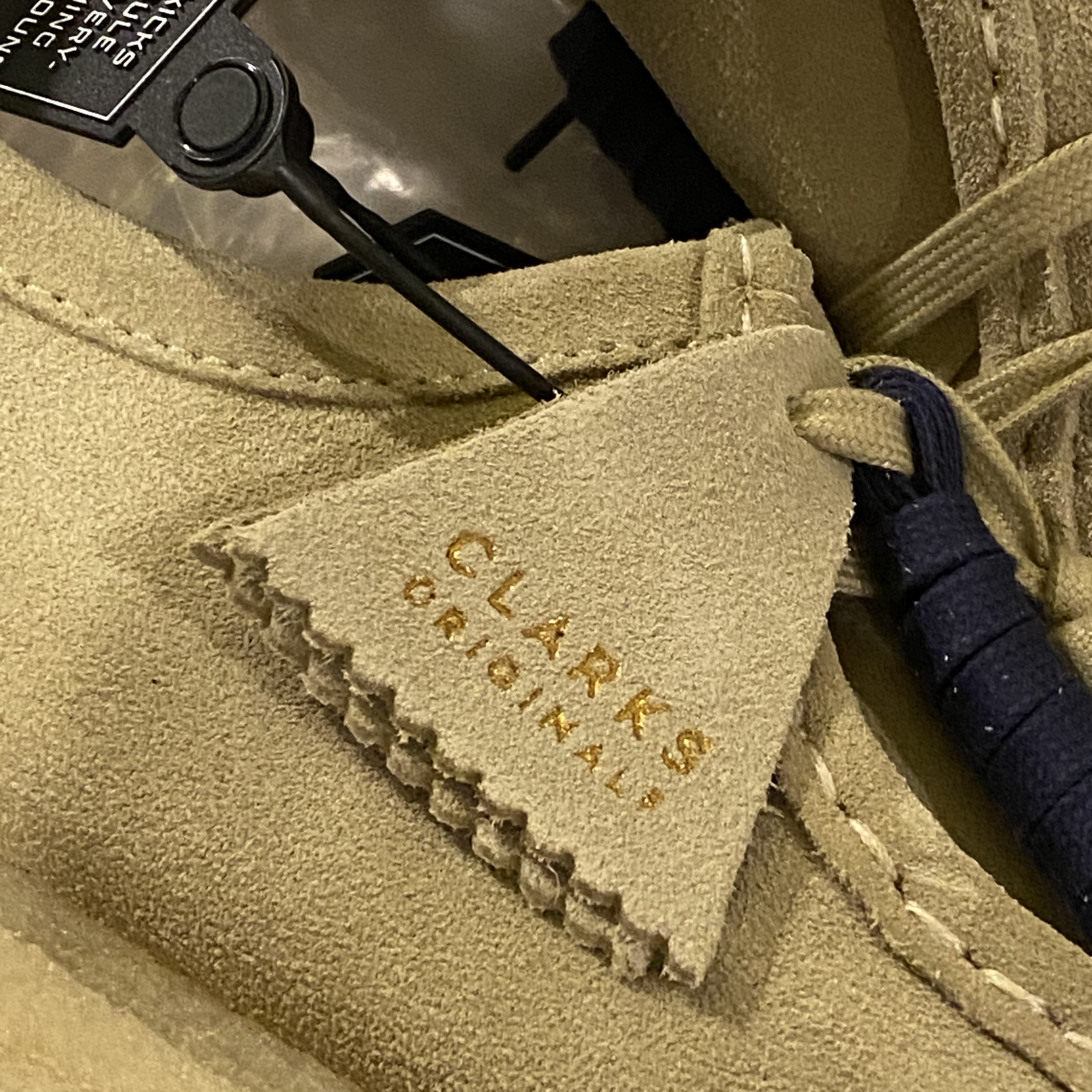 Clarks Wallabee Maple Suede 착용 스타일 - 3