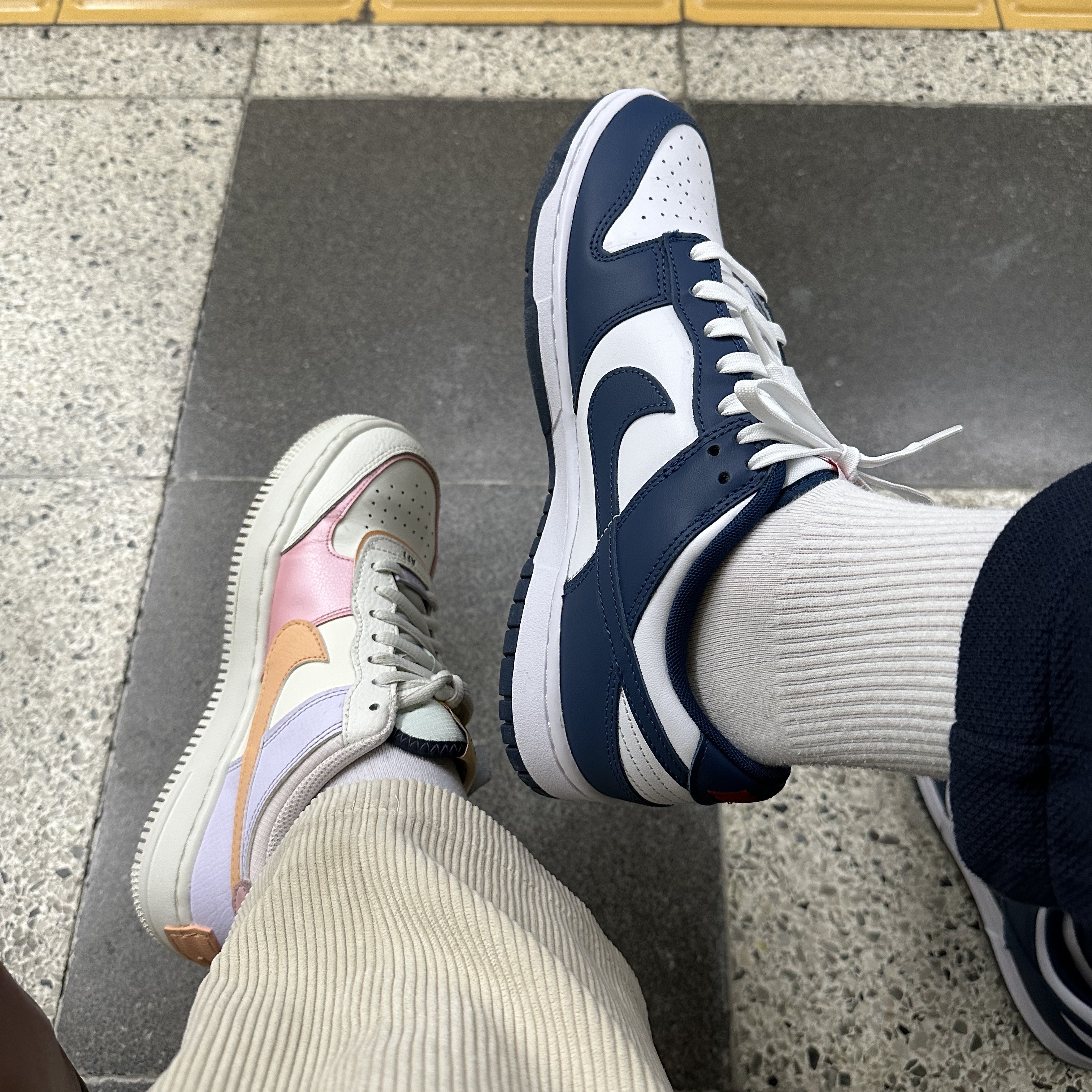 Nike Dunk Low Retro Valerian Blue, (W) Nike Air Force 1 Shadow Sail Pink Glaze 착용 스타일