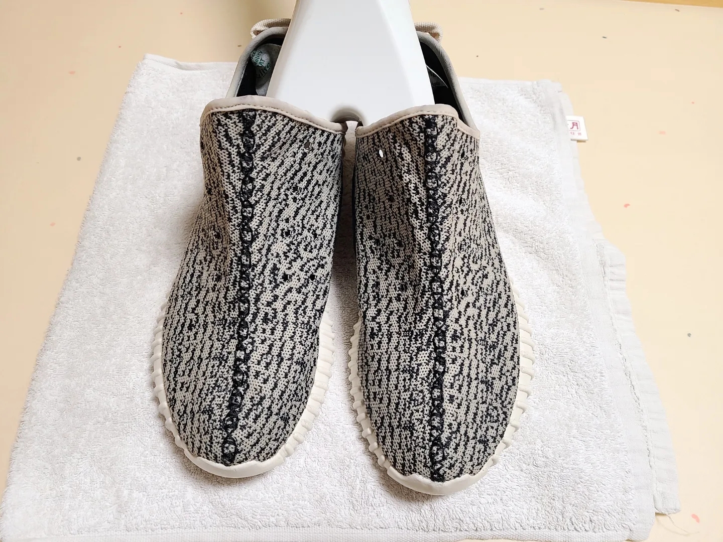 Adidas Yeezy Boost 350 Turtledove 2015 착용 스타일 - 4