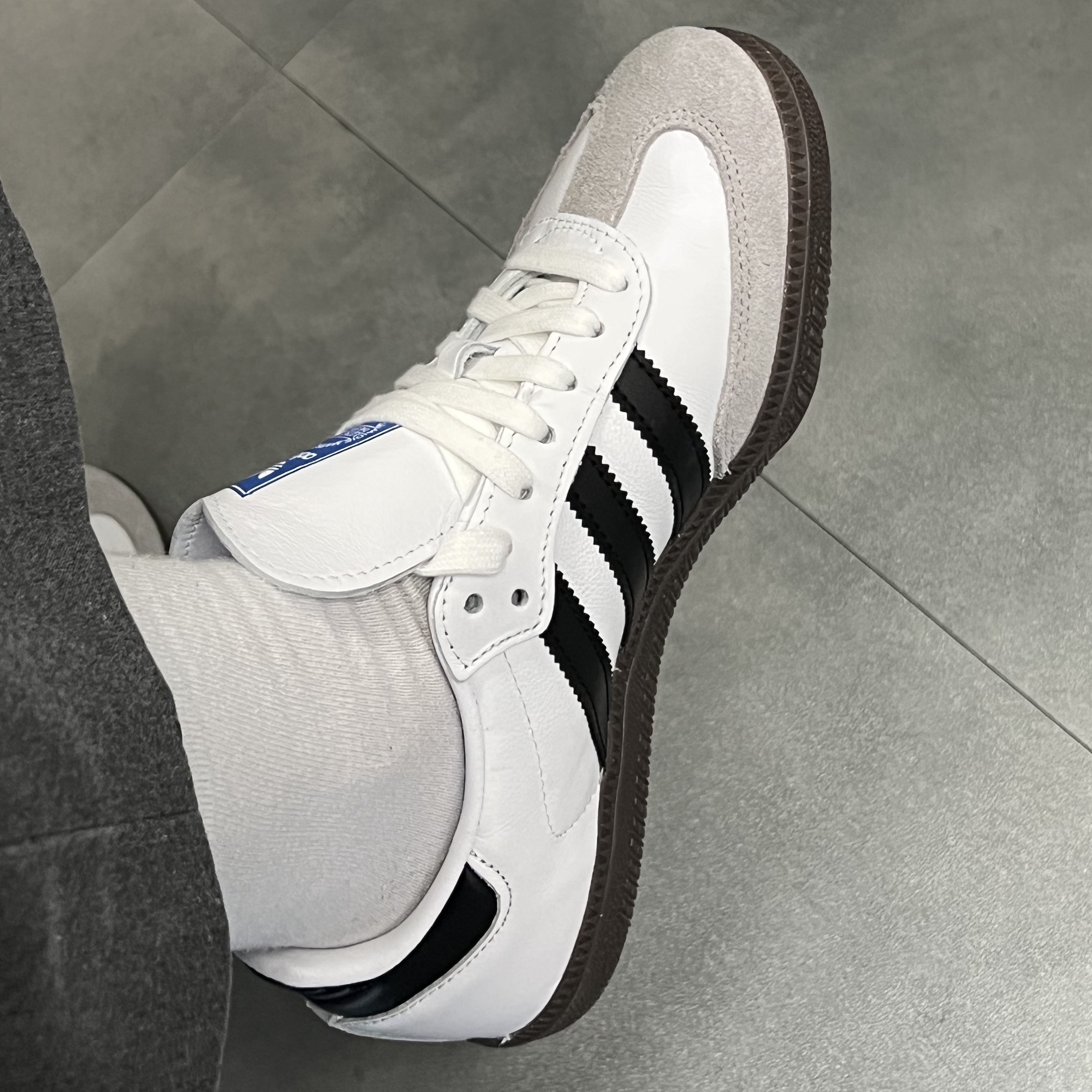 Adidas Samba OG Cloud White 착용 스타일