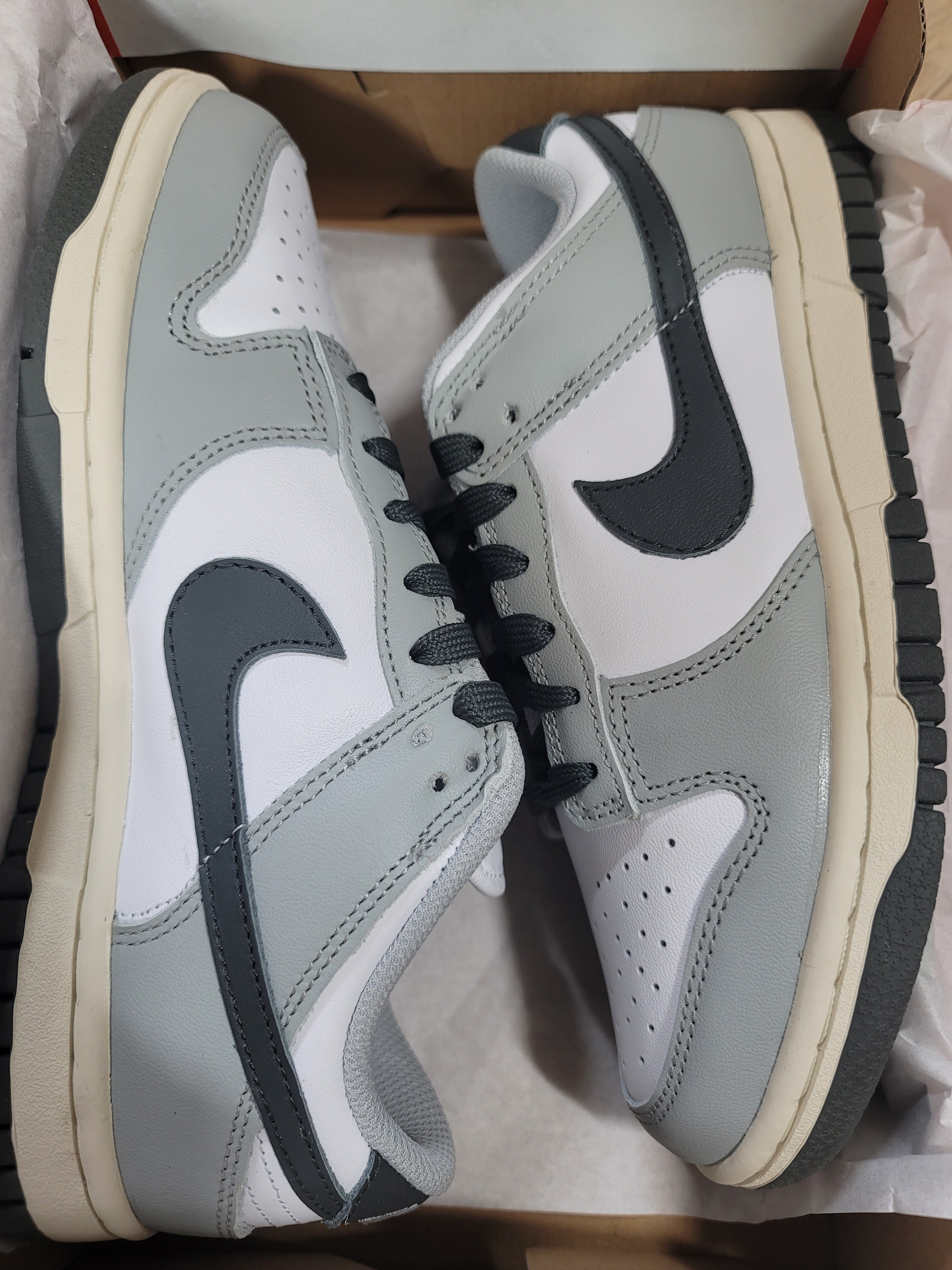 (W) Nike Dunk Low Light Smoke Grey 착용 스타일