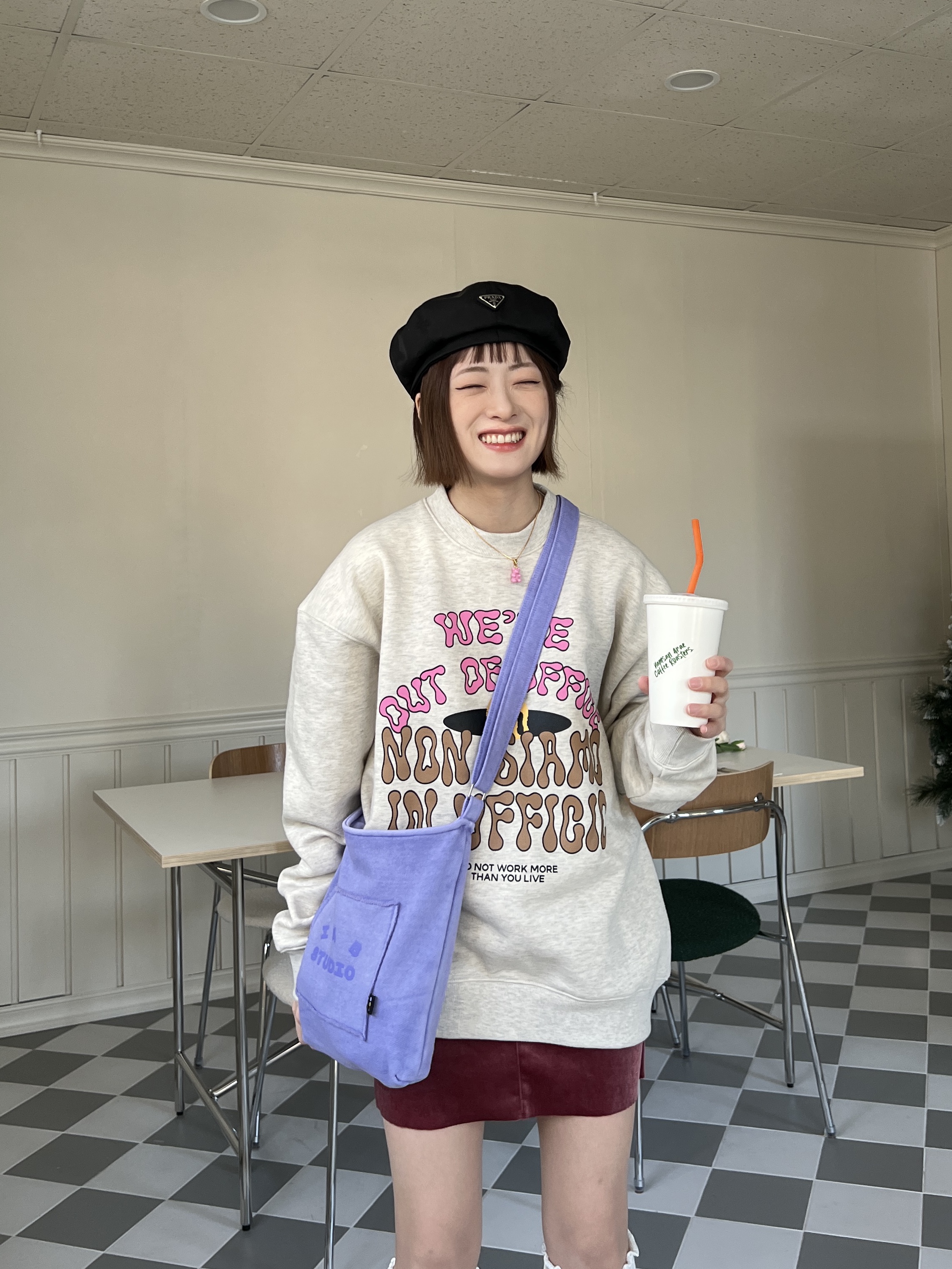 IAB Studio Pigment Sweatshirt & Mini Bag Lavender, IAB Studio Pigment Bag Lavender 착용 스타일 - 3