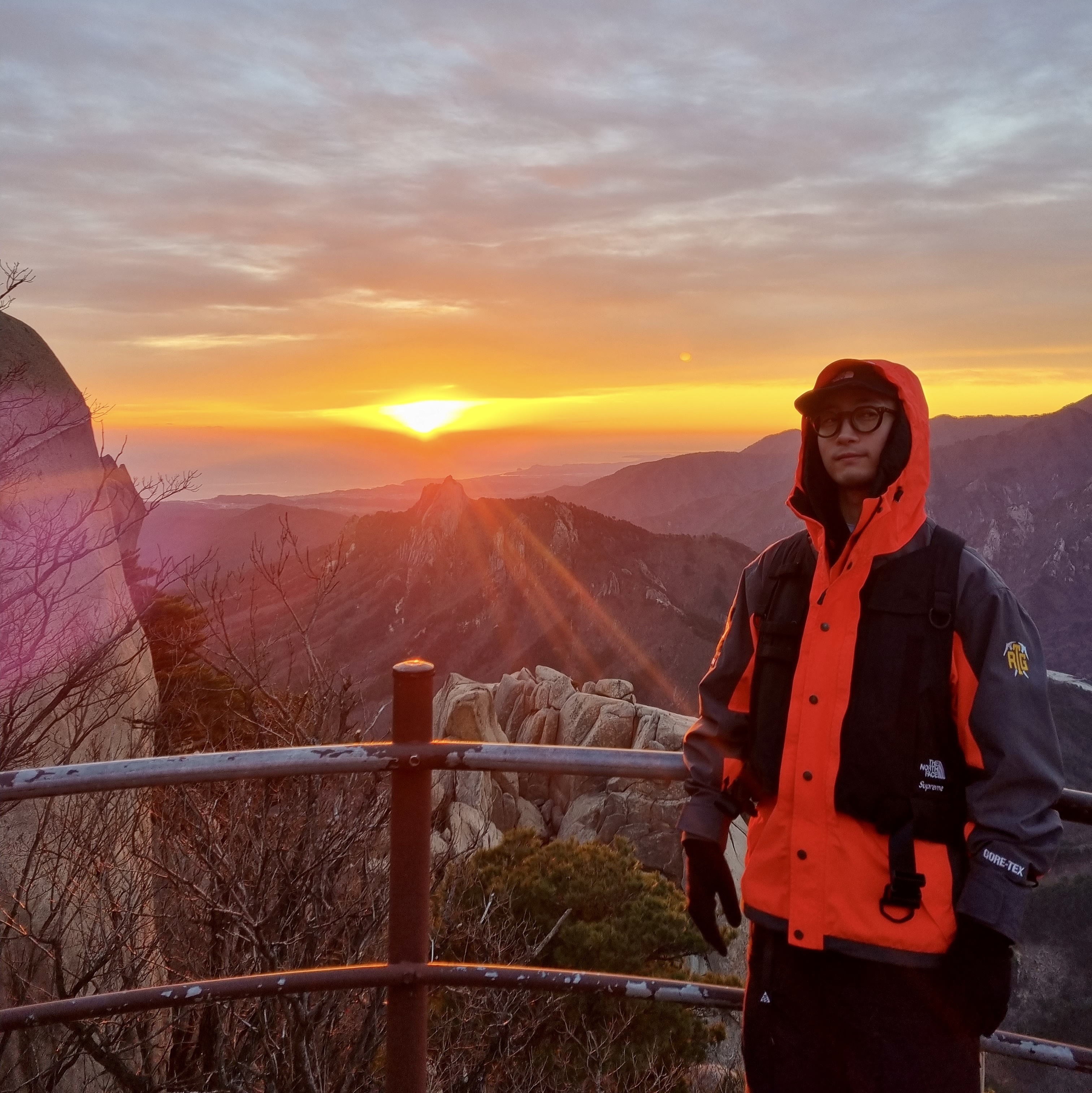 Supreme x The North Face RTG Jacket + Vest Red - 20SS 착용 스타일 - 2