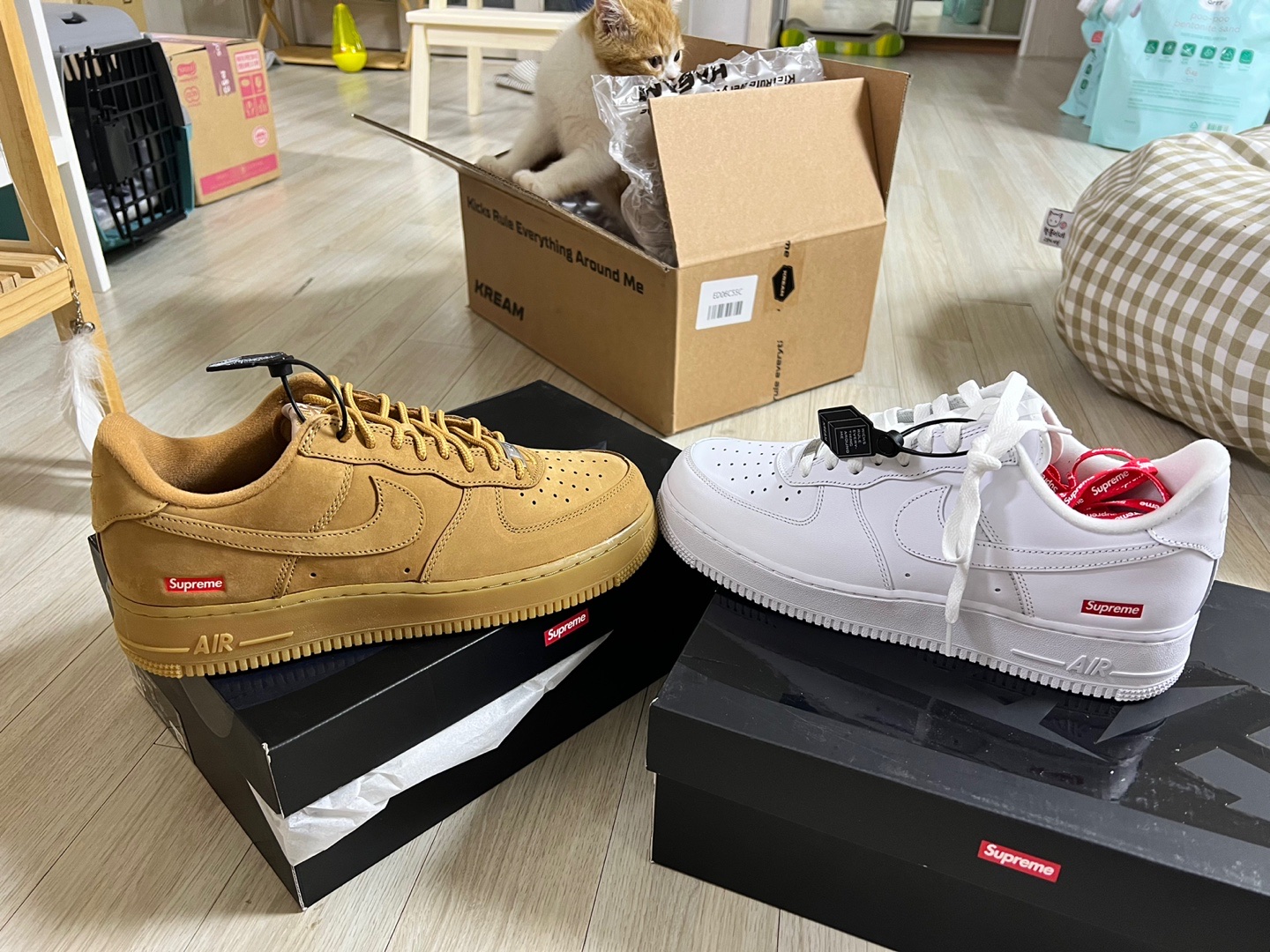 Nike x Supreme Air Force 1 Low White, Nike x Supreme Air Force 1 Low Flax 착용 스타일