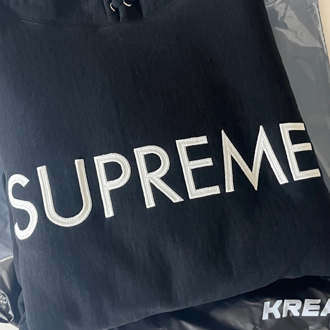 Supreme Capital Hooded Sweatshirt Black - 22FW 착용 스타일 - 2
