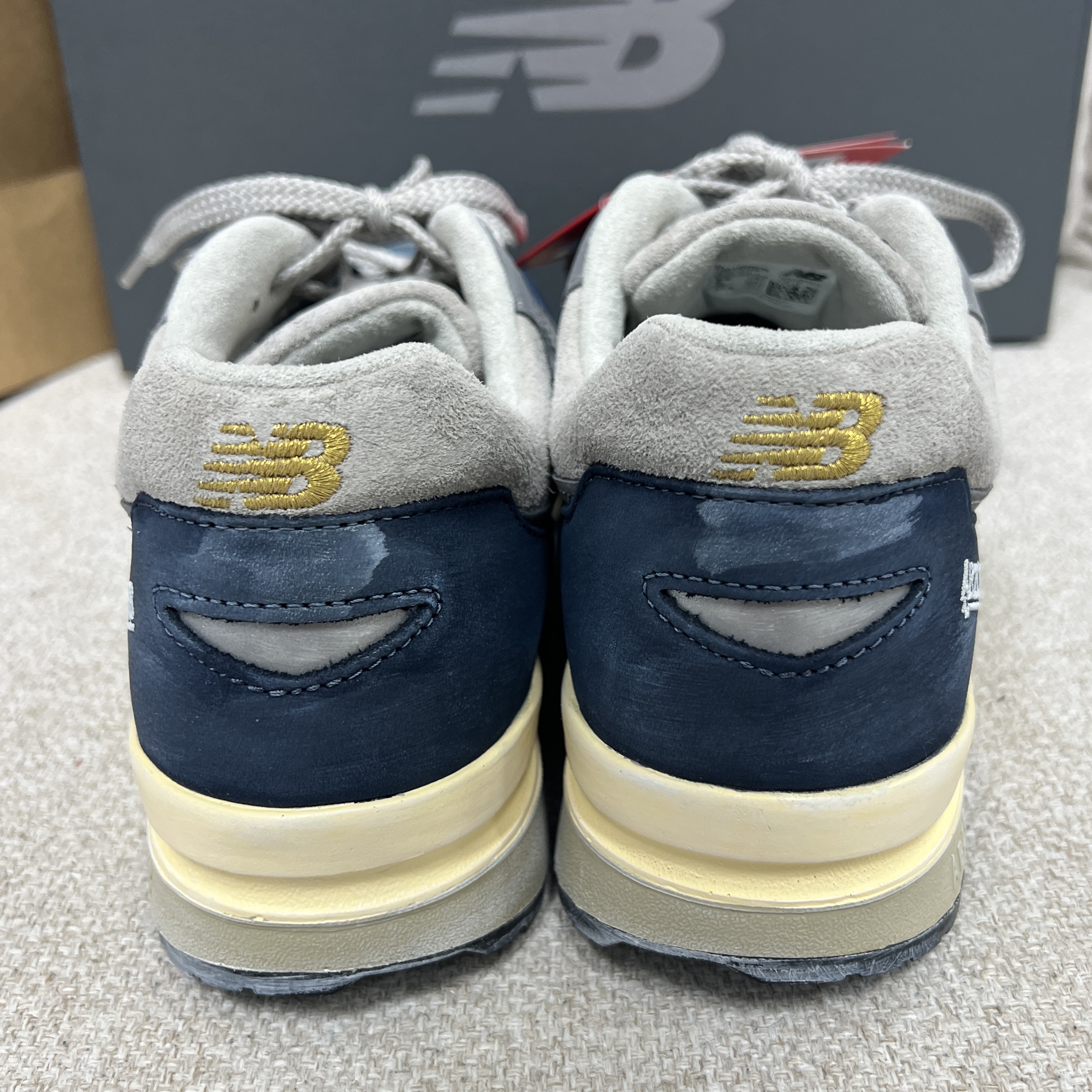 New Balance 1600 Premium Vintage Navy 착용 스타일 - 3