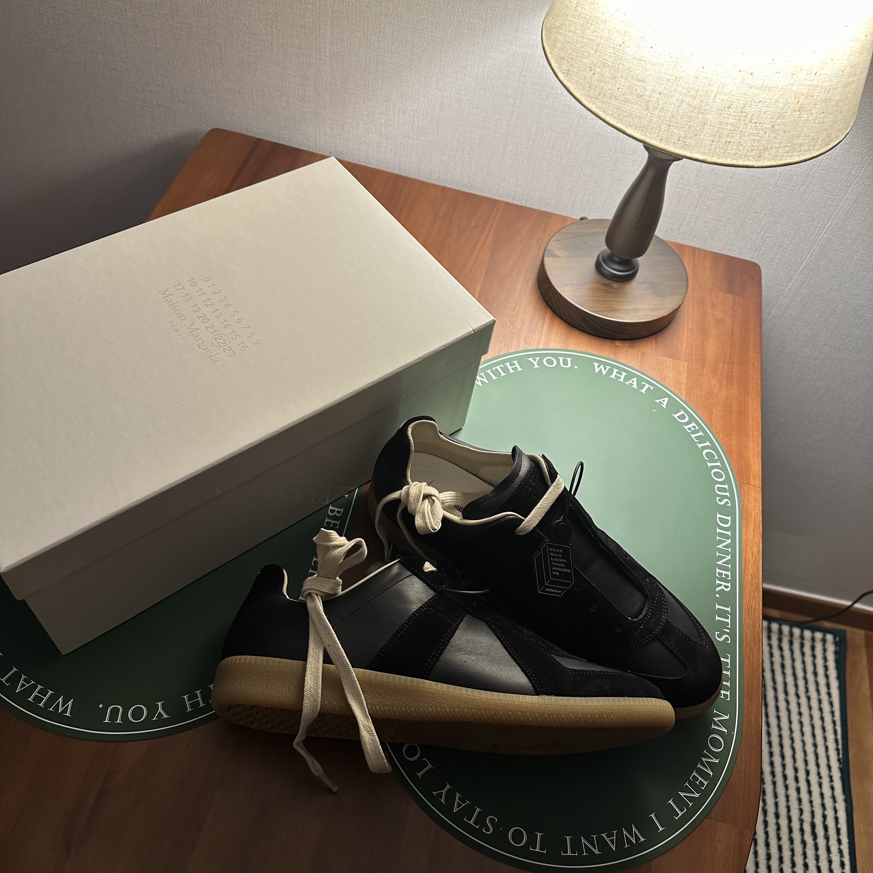 Maison Margiela Calfskin Replica Sneakers Black 착용 스타일 - 1