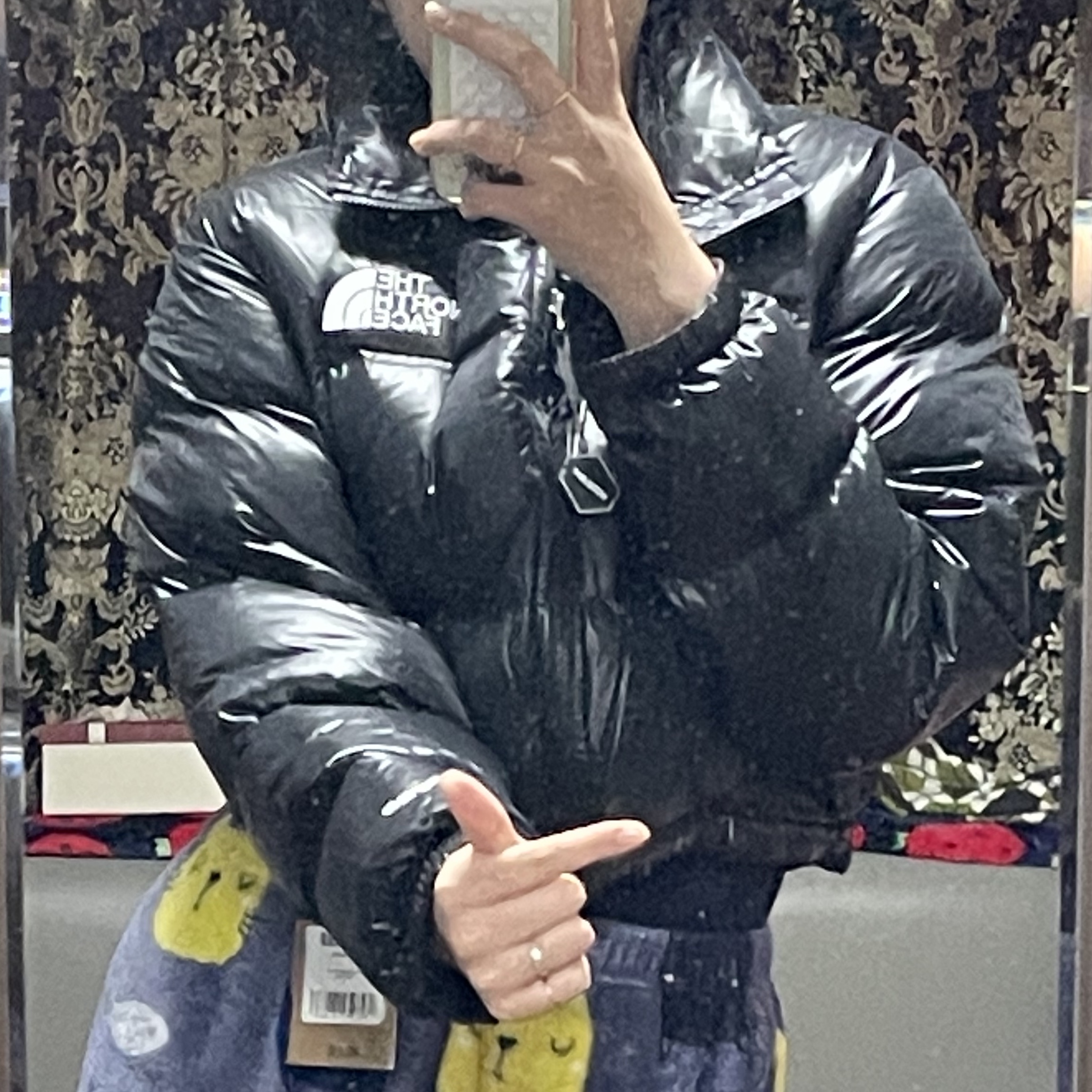 (W) The North Face Nuptse Short Jacket TNF Black 착용 스타일 - 1