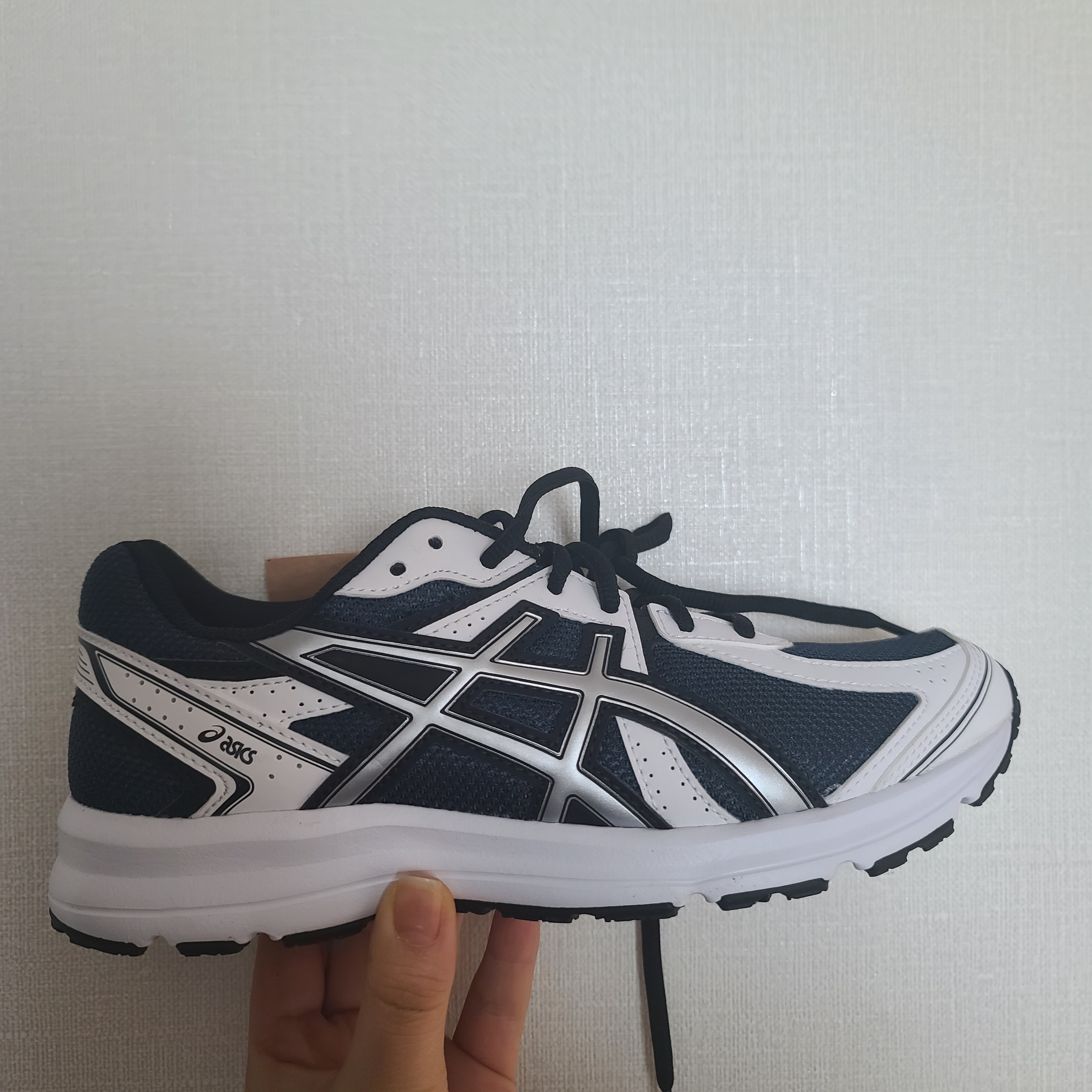 Asics Jog 100 S Navy Pure Silver - 2E Wide 착용 스타일