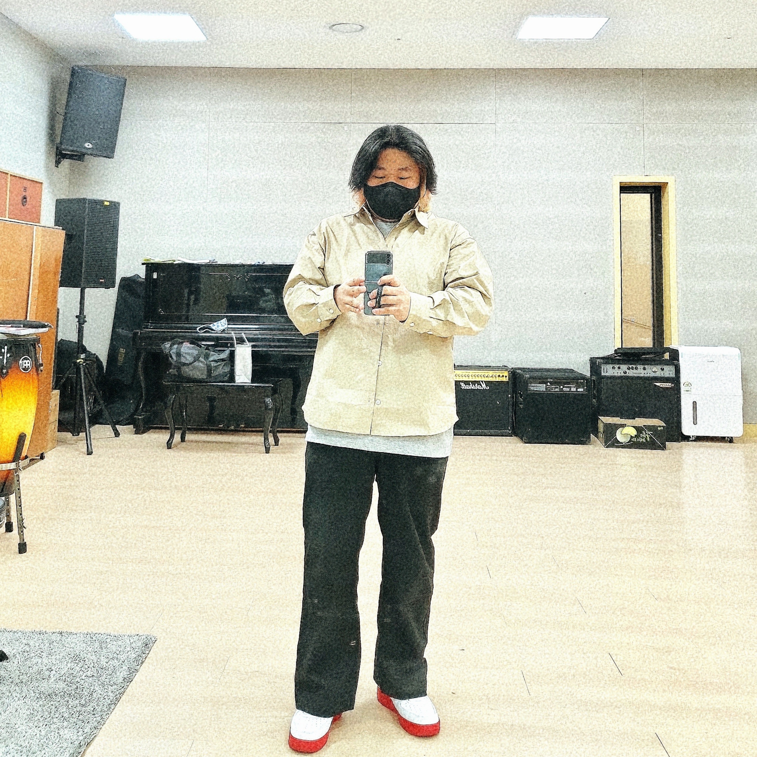 Nike Air Force 1 Low White Red Midsole, Supreme Chino Pants Black - 21FW 착용 스타일