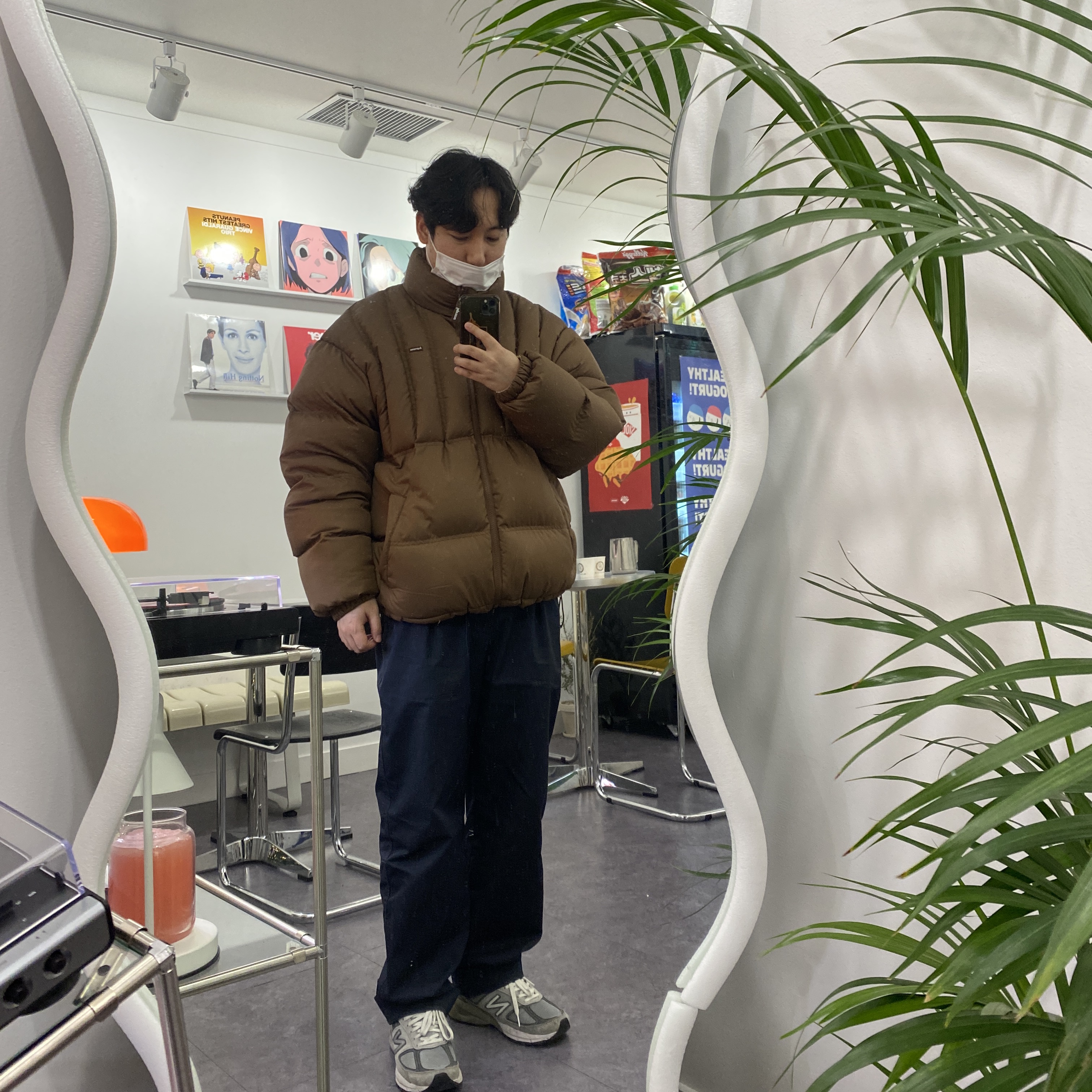 Supreme Flannel Reversible Puffer Jacket Brown - 22FW 착용 스타일