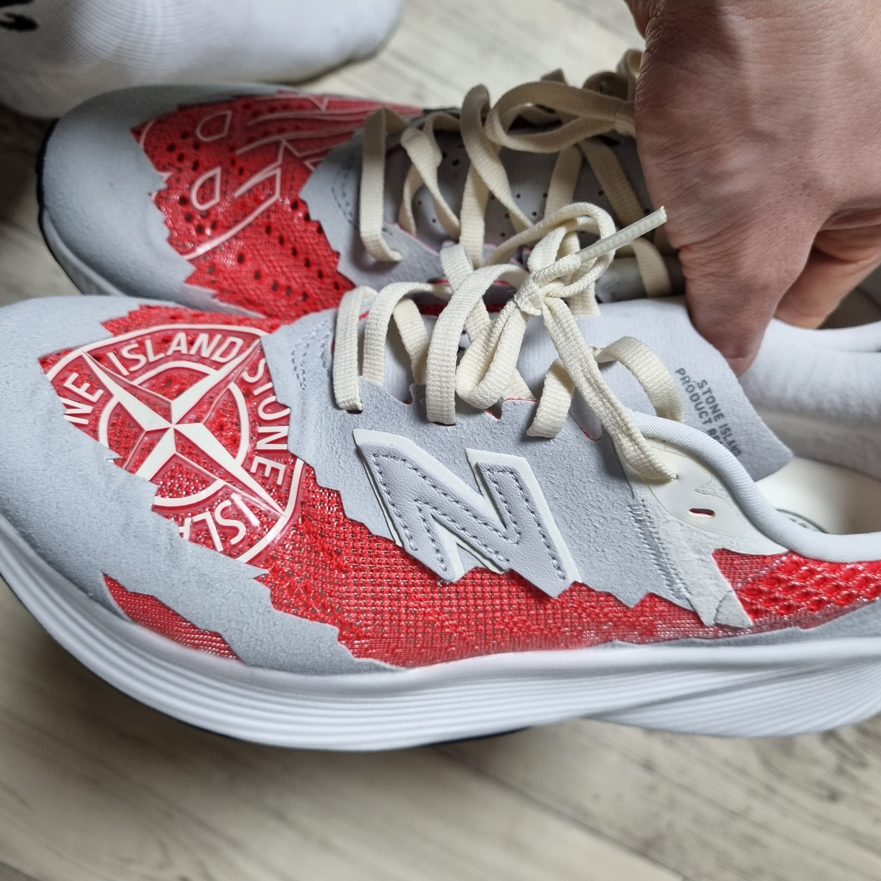New Balance x Stone Island x Tokyo Design Studio FuelCell RC Elite v2 SI Red 착용 스타일