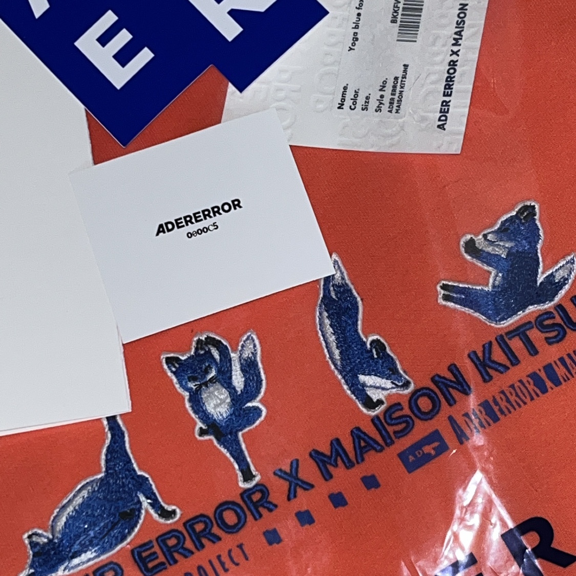 Maison Kitsune x Ader Error Yoga Blue Fox Sweatshirt Orange 착용 스타일 - 1