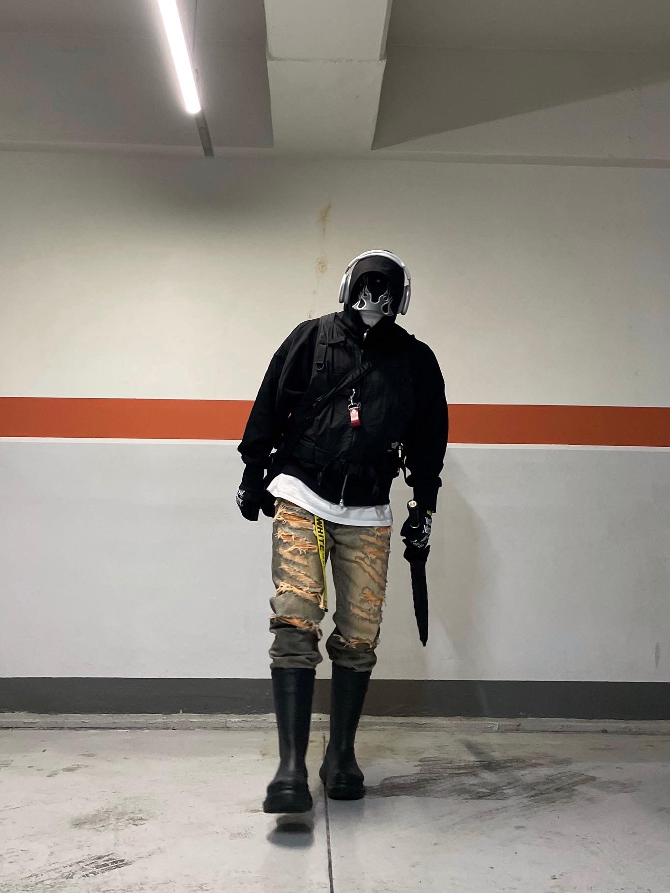 Balenciaga x Crocs Rubber Boot Black, Supreme x The North Face RTG Jacket + Vest Black - 20SS 착용 스타일 - 2
