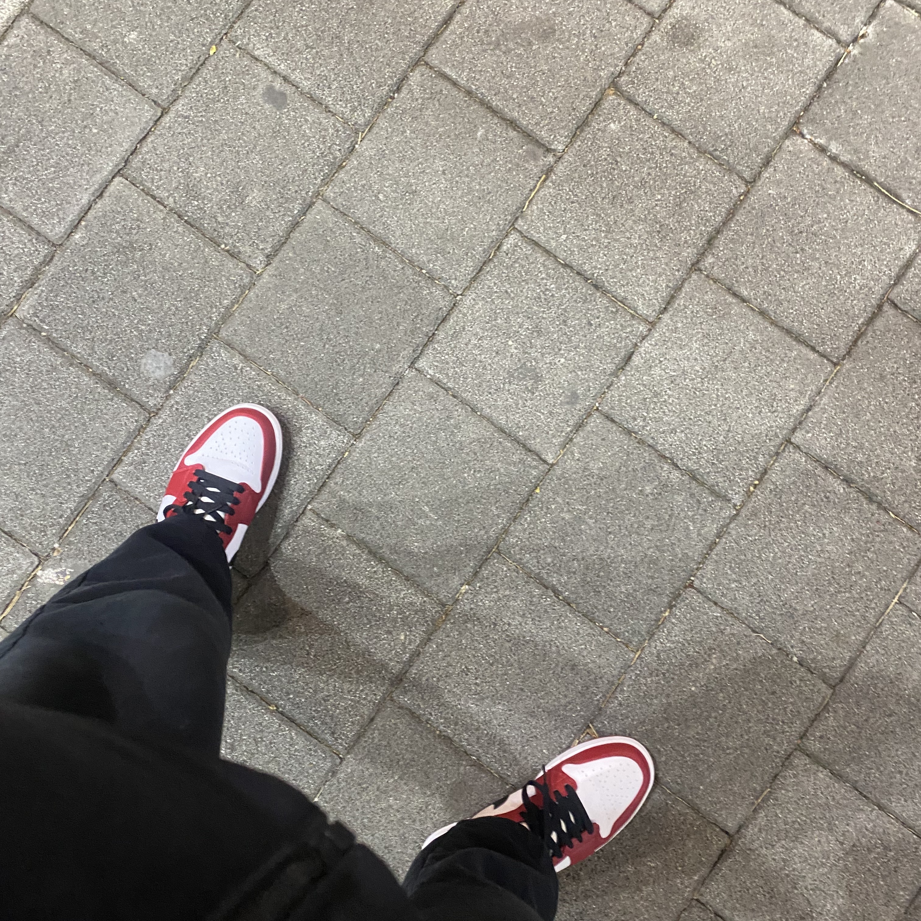 Jordan 1 Mid Chicago 2020 착용 스타일 - 1