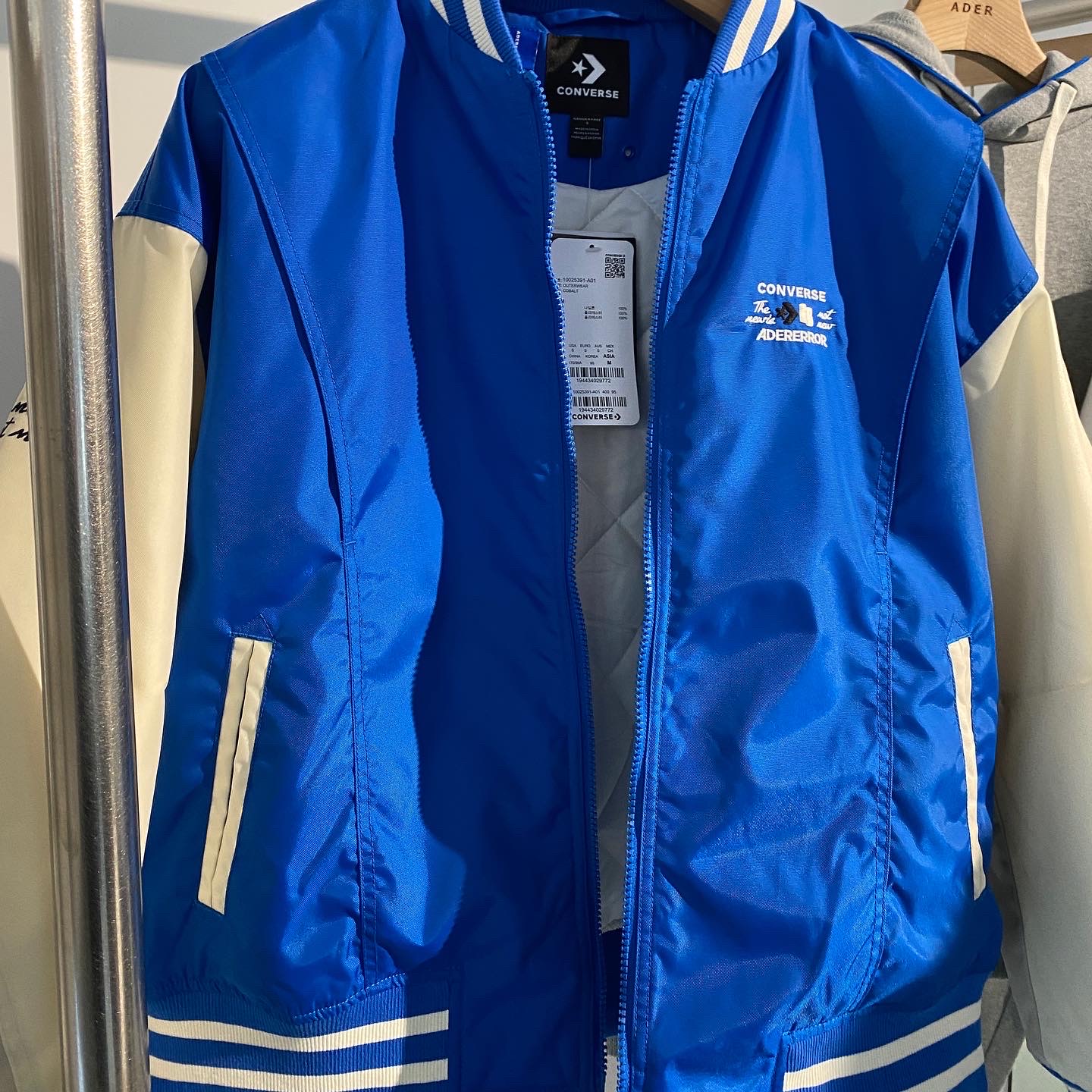 Converse x Ader Error Shapes Varsity Jacket Cobalt 착용 스타일 - 4