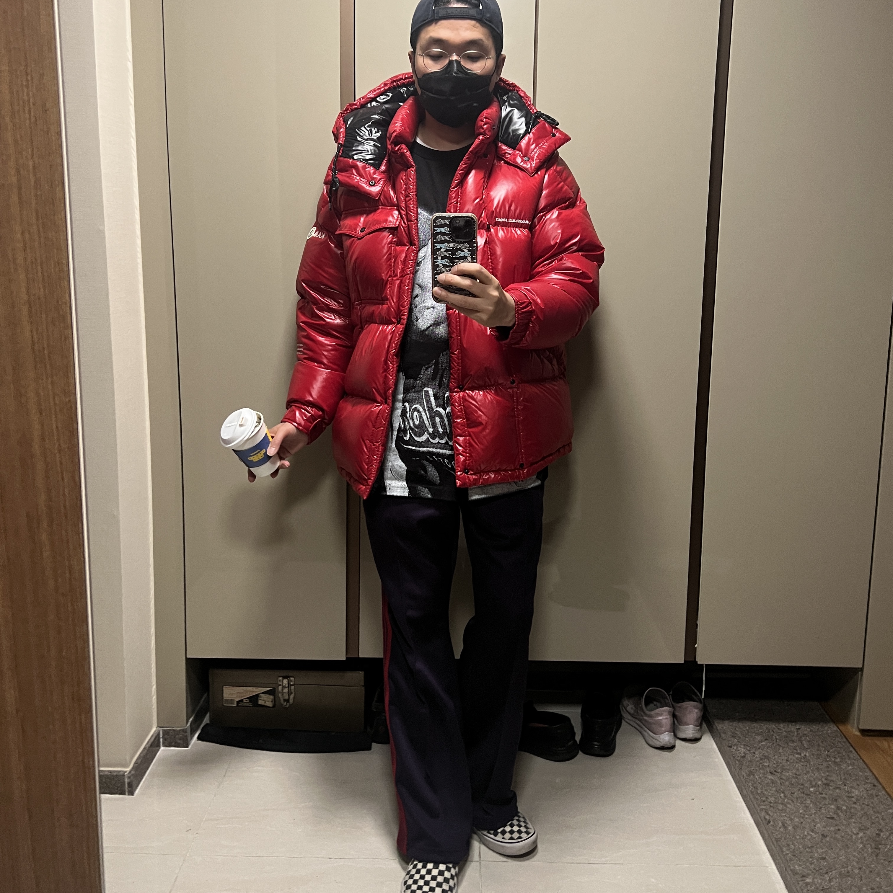 Moncler x Fragment Anthemium Short Down Jacket Cherry Red - 22FW, Needles Boot-Cut Track Pants Poly Smooth Dark Purple 착용 스타일