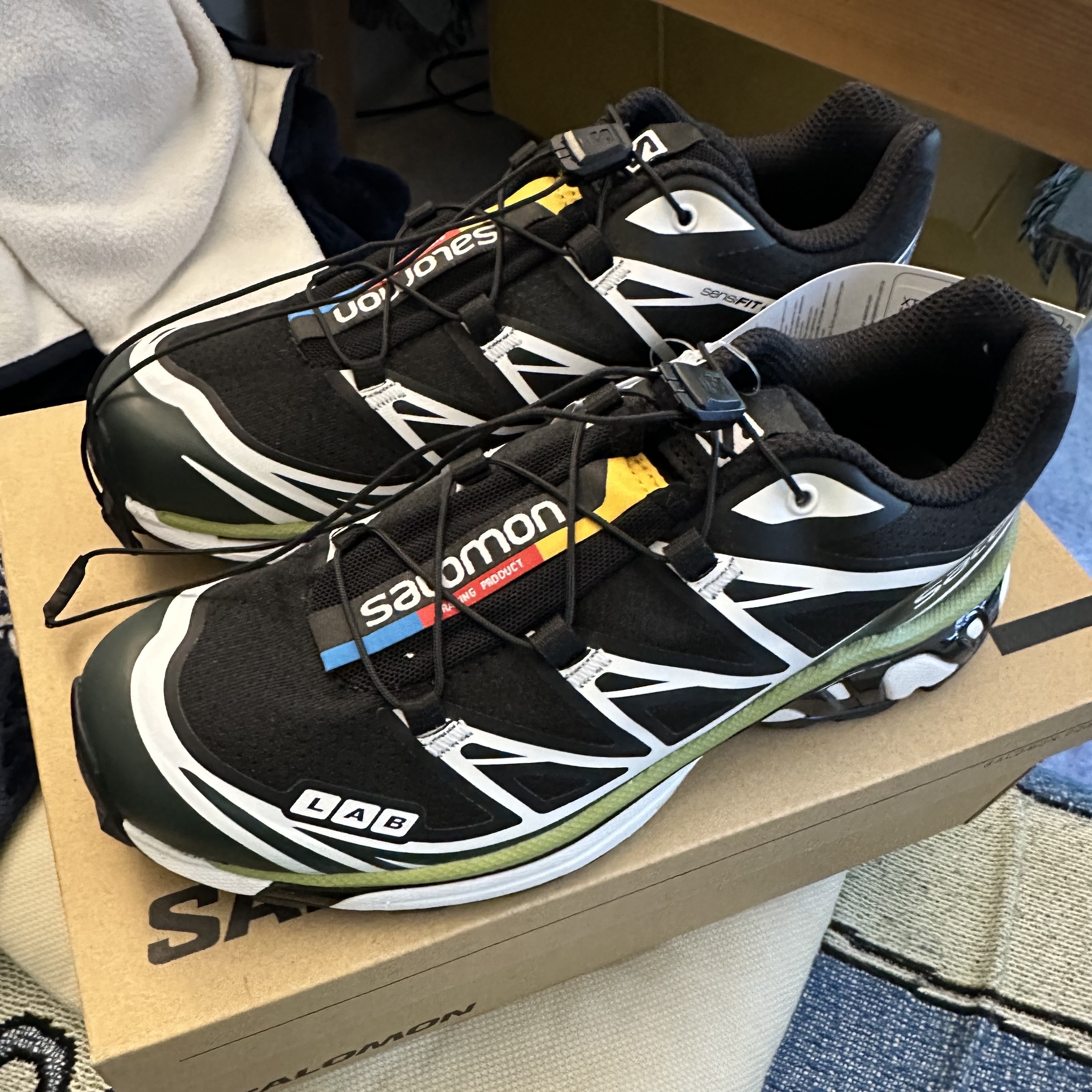 Salomon XT-6 Scarab Black 착용 스타일