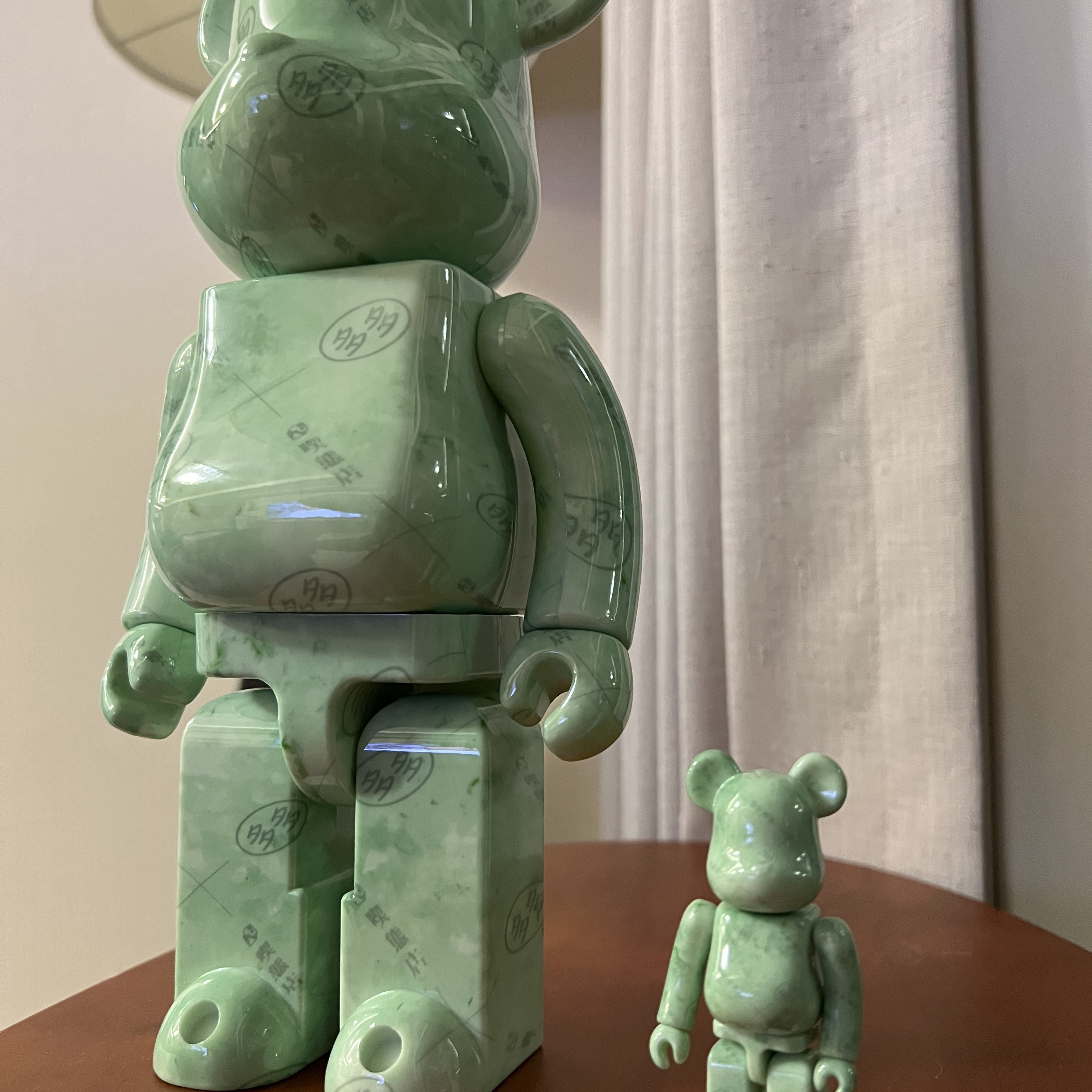 Bearbrick x Dada 100% & 400% Set 착용 스타일