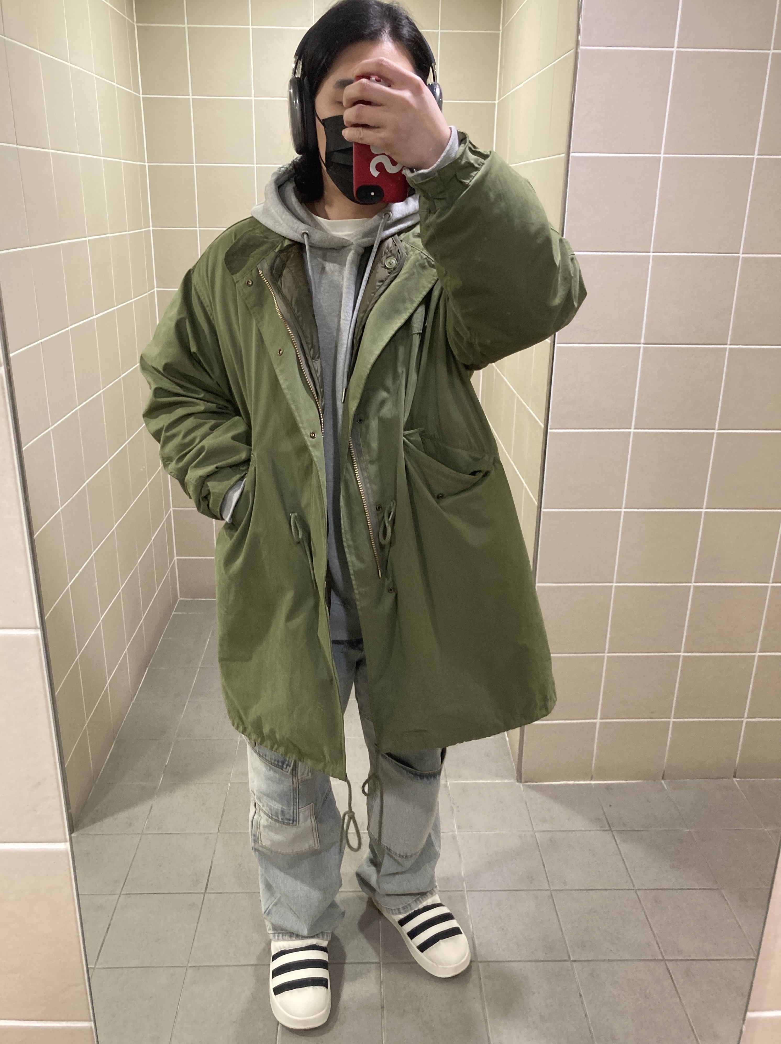 Adidas Puffylette Off White, Apple AirPods Max Lightning Space Gray (Korean Ver.) 착용 스타일