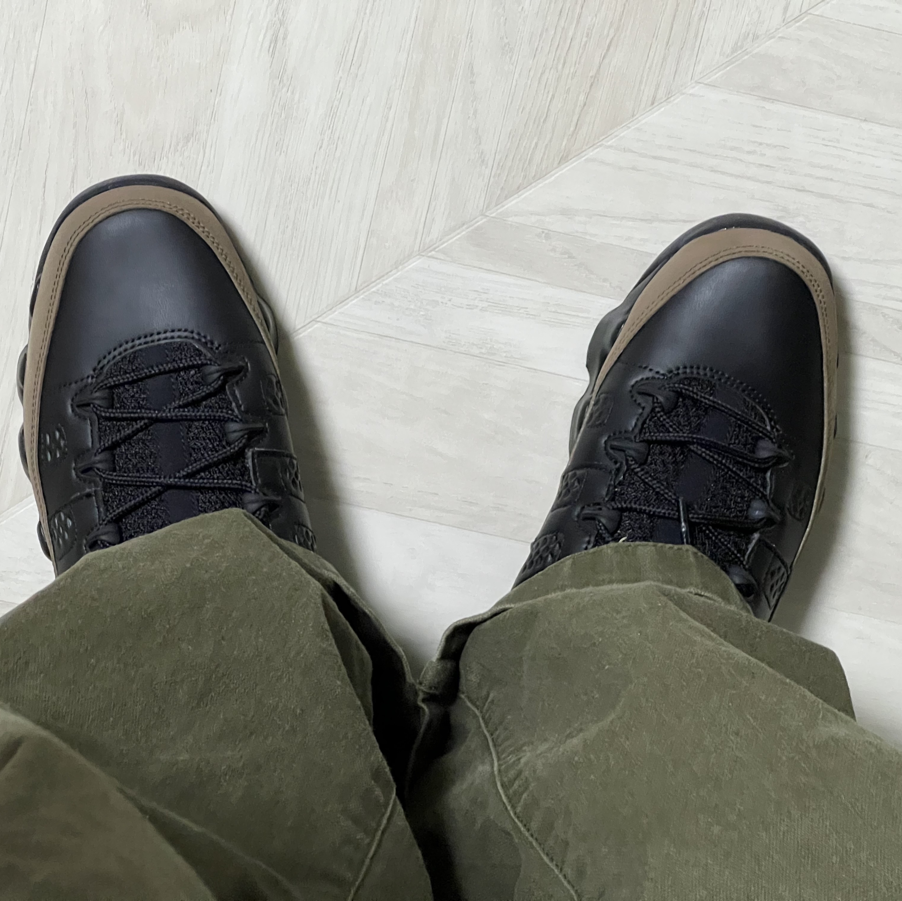Jordan 9 Retro Light Olive 착용 스타일 - 2