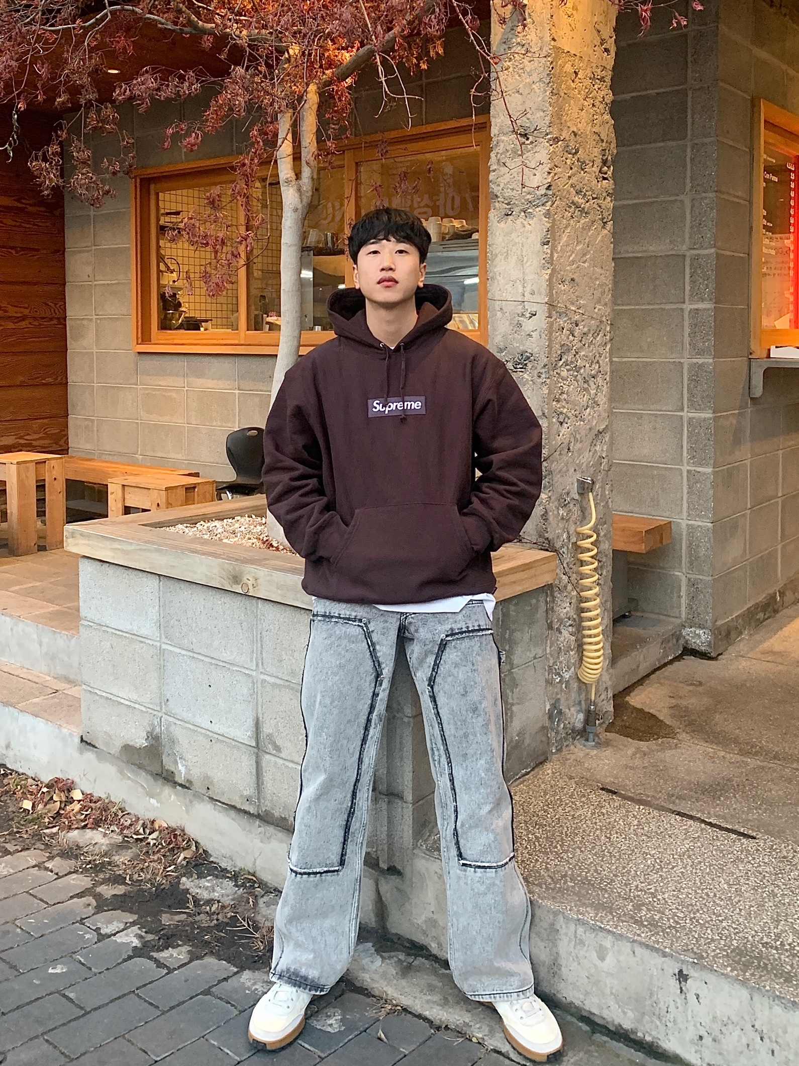 Supreme Box Logo Hooded Sweatshirt Dark Brown - 21FW, Nike x Tom Sachs General Purpose Shoe Light Cream 착용 스타일 - 1