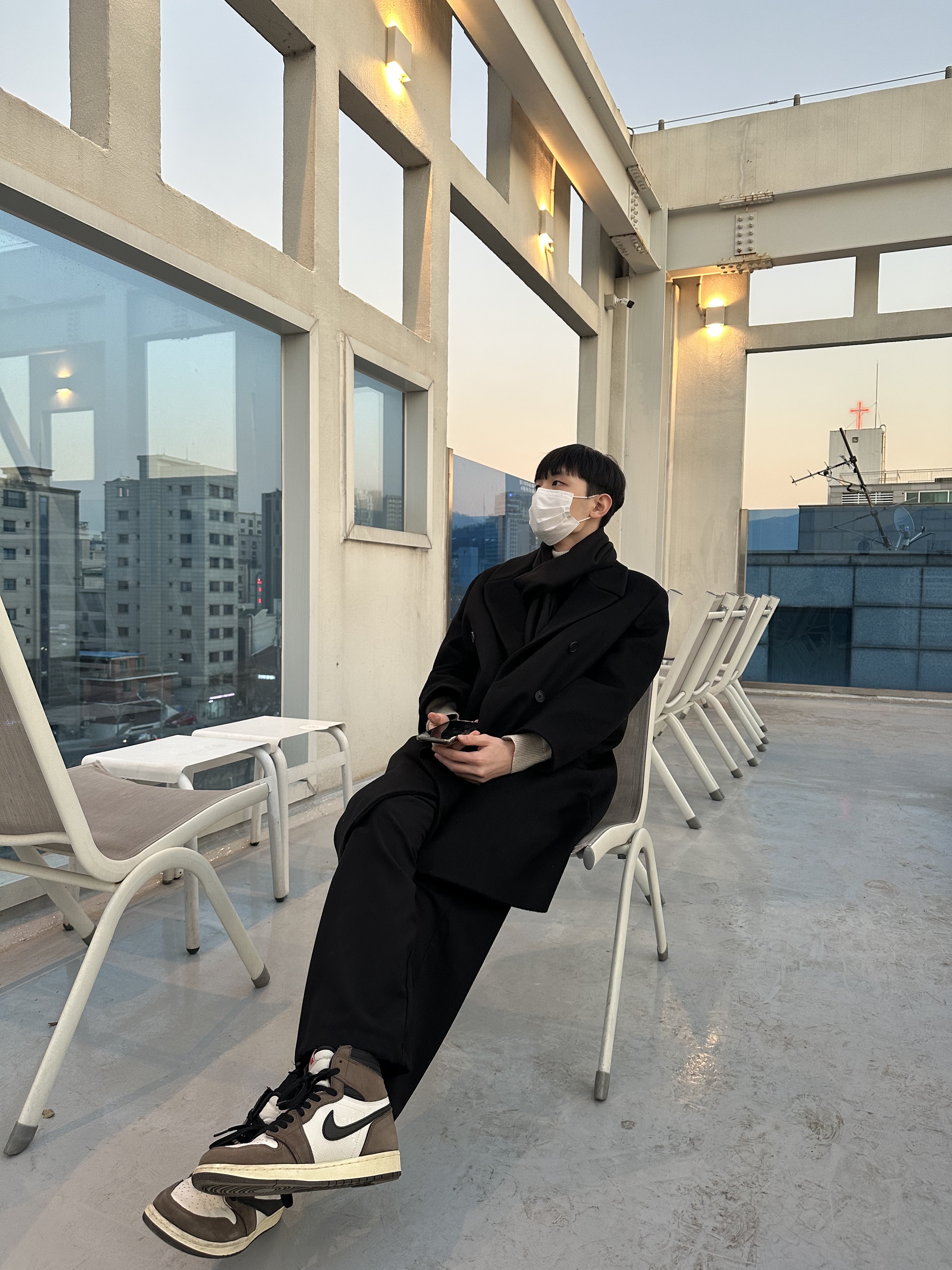 Jordan 1 x Travis Scott Retro High OG SP Mocha 착용 스타일