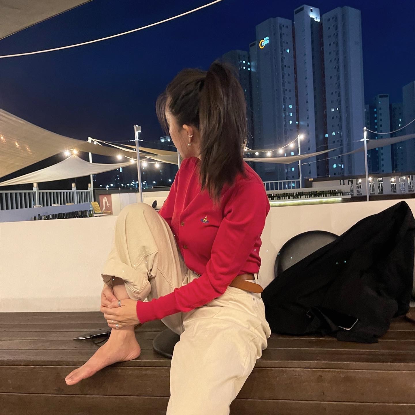 (W) Vivienne Westwood Bea Cardigan Coral - 22FW, (W) Vivienne Westwood Bea Cardigan Red 착용 스타일