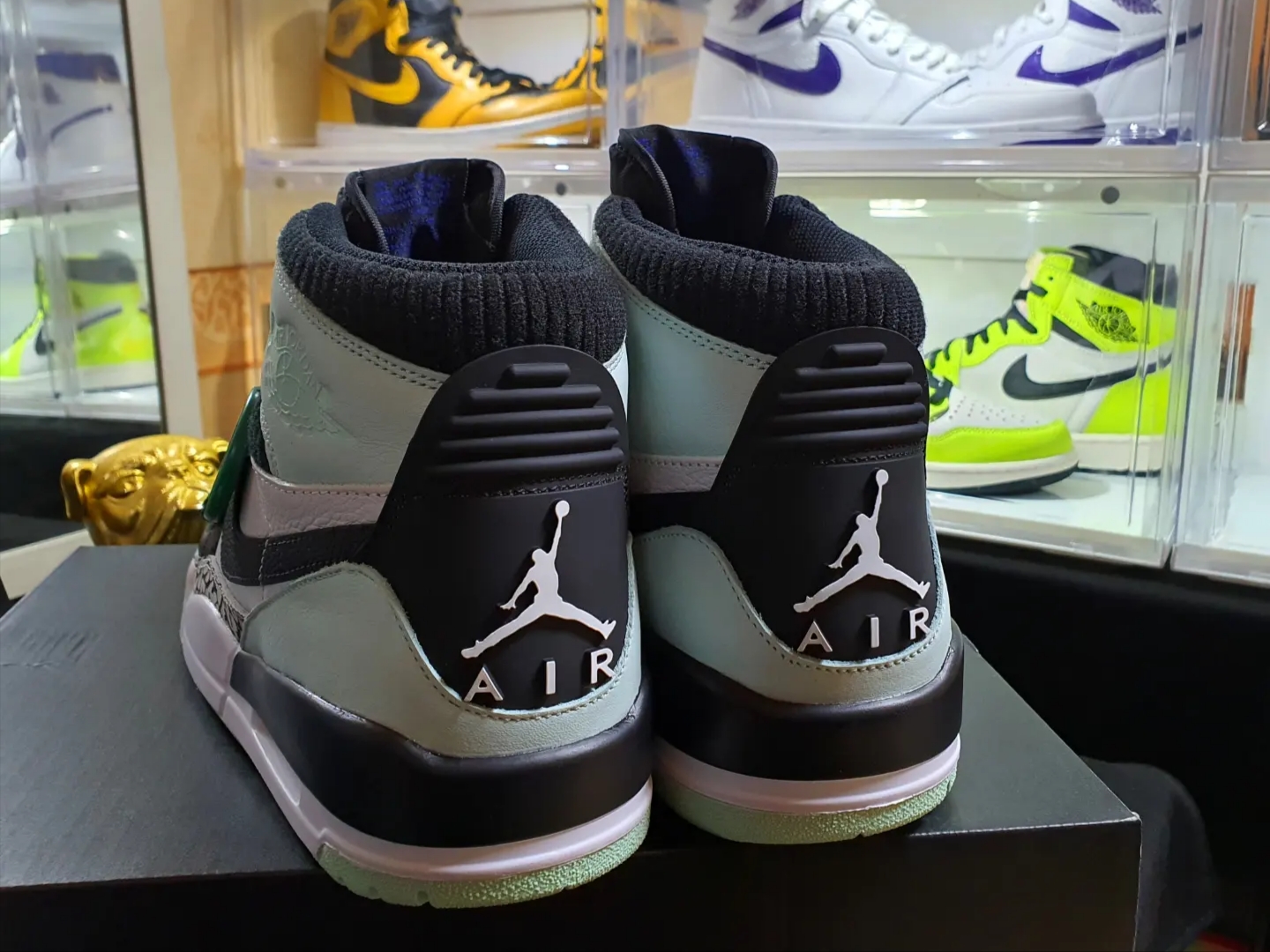 Jordan Legacy 312 Igloo, (W) Jordan 1 High OG Court Purple 착용 스타일 - 2