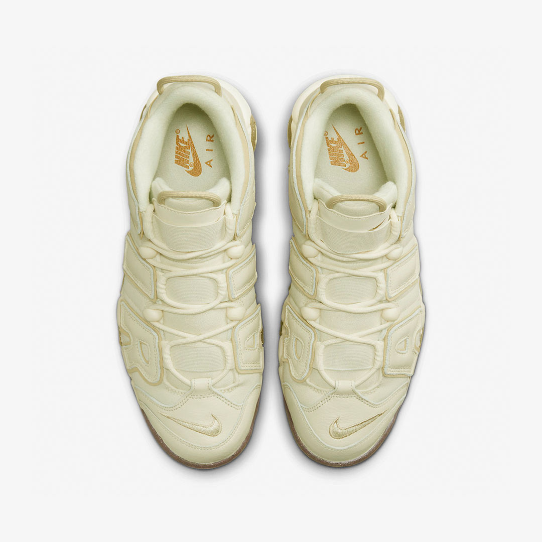 Nike Air More Uptempo Coconut Milk 착용 스타일 - 4