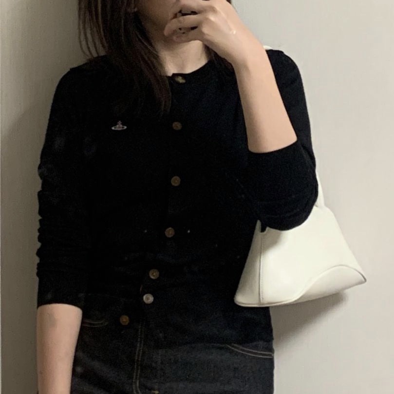 (W) Vivienne Westwood Bea Cardigan Black - 22FW, (W) Vivienne Westwood Bea Cardigan Vintage Black 착용 스타일