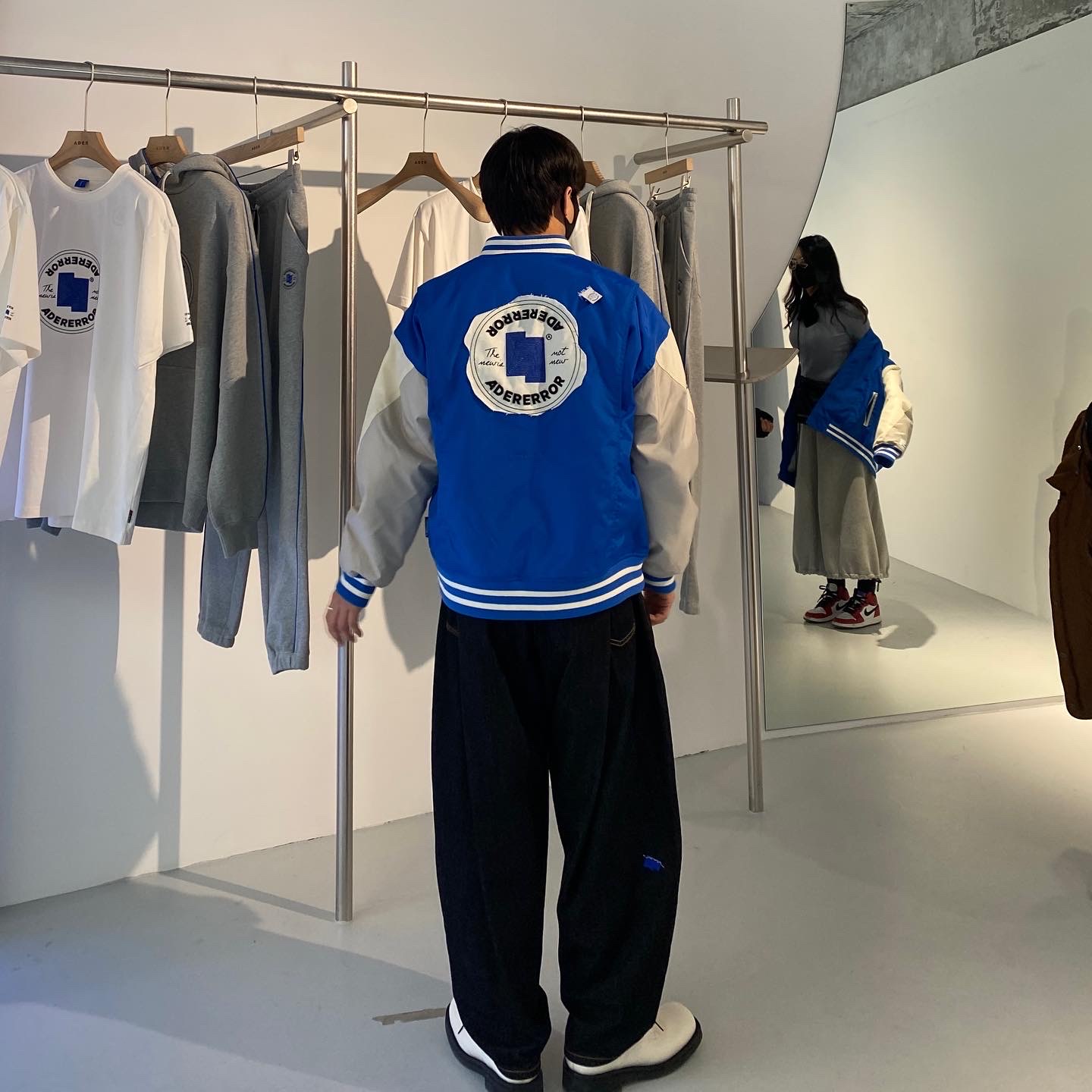 Converse x Ader Error Shapes Varsity Jacket Cobalt 착용 스타일 - 2