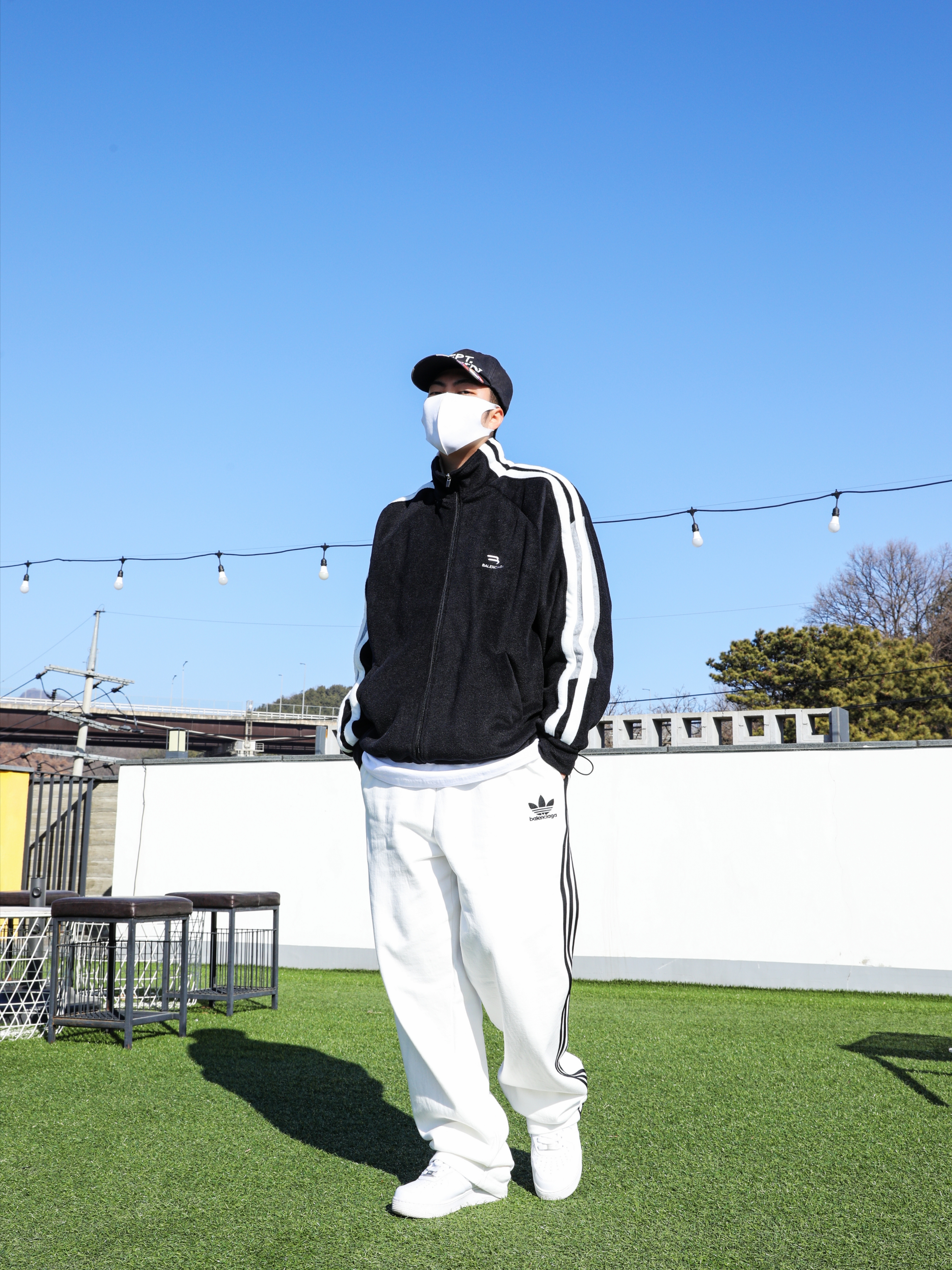 Gallery Dept. x Lanvin Painted Cap Black, Nike Air Force 1 '07 Low White 착용 스타일 - 1