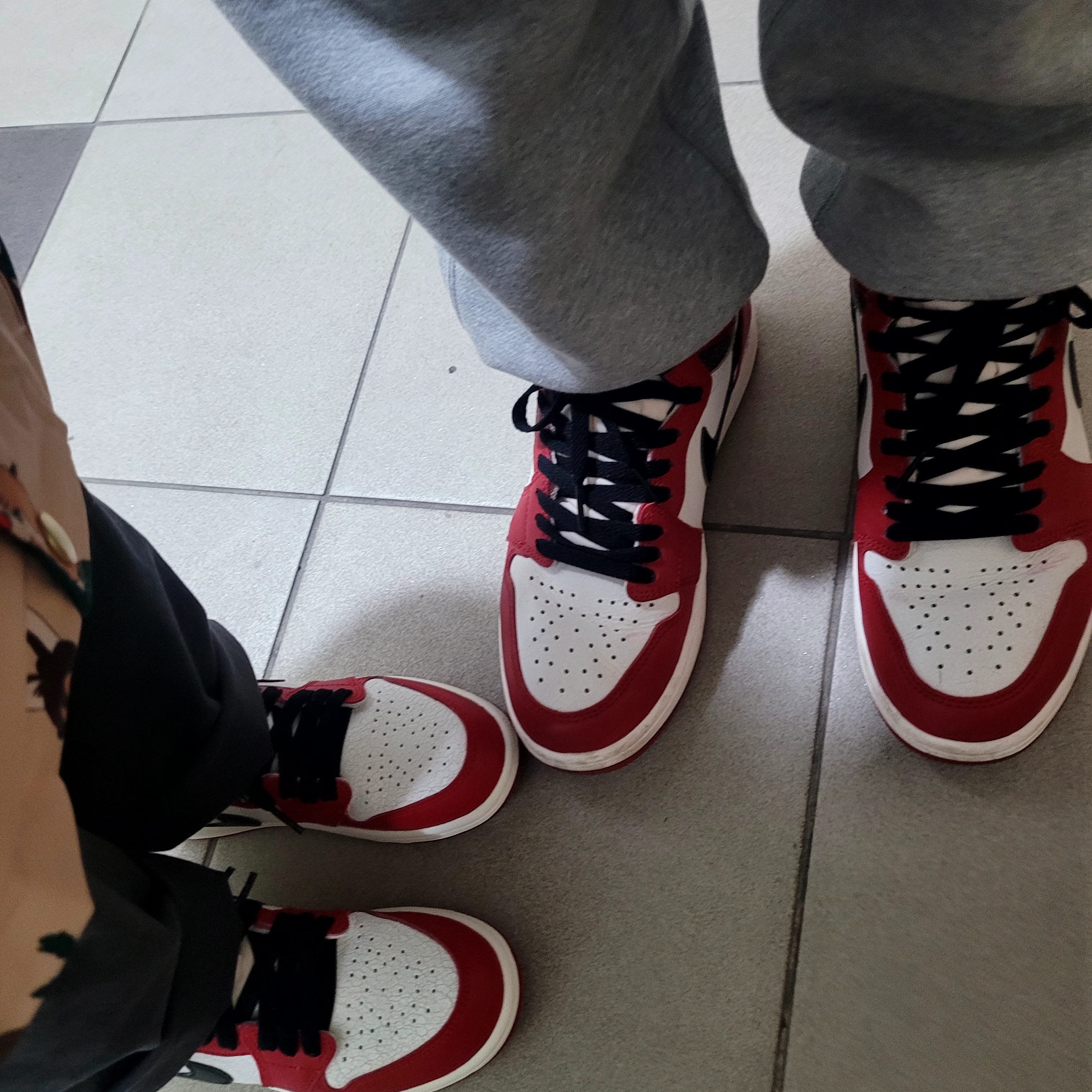 (PS) Jordan 1 Retro High OG Chicago 2022, Jordan 1 Retro High OG Chicago 2022 착용 스타일 - 2