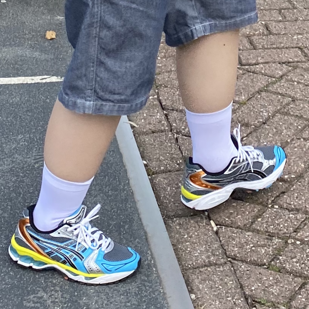 Asics x Angelo Baque Gel-Kayano 14 Blue Multi 착용 스타일 - 4