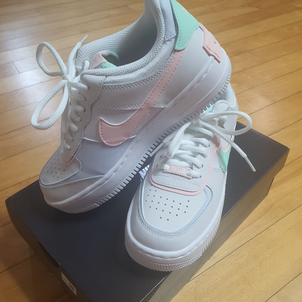 (W) Nike Air Force 1 Shadow White Atmosphere Mint 착용 스타일 - 1