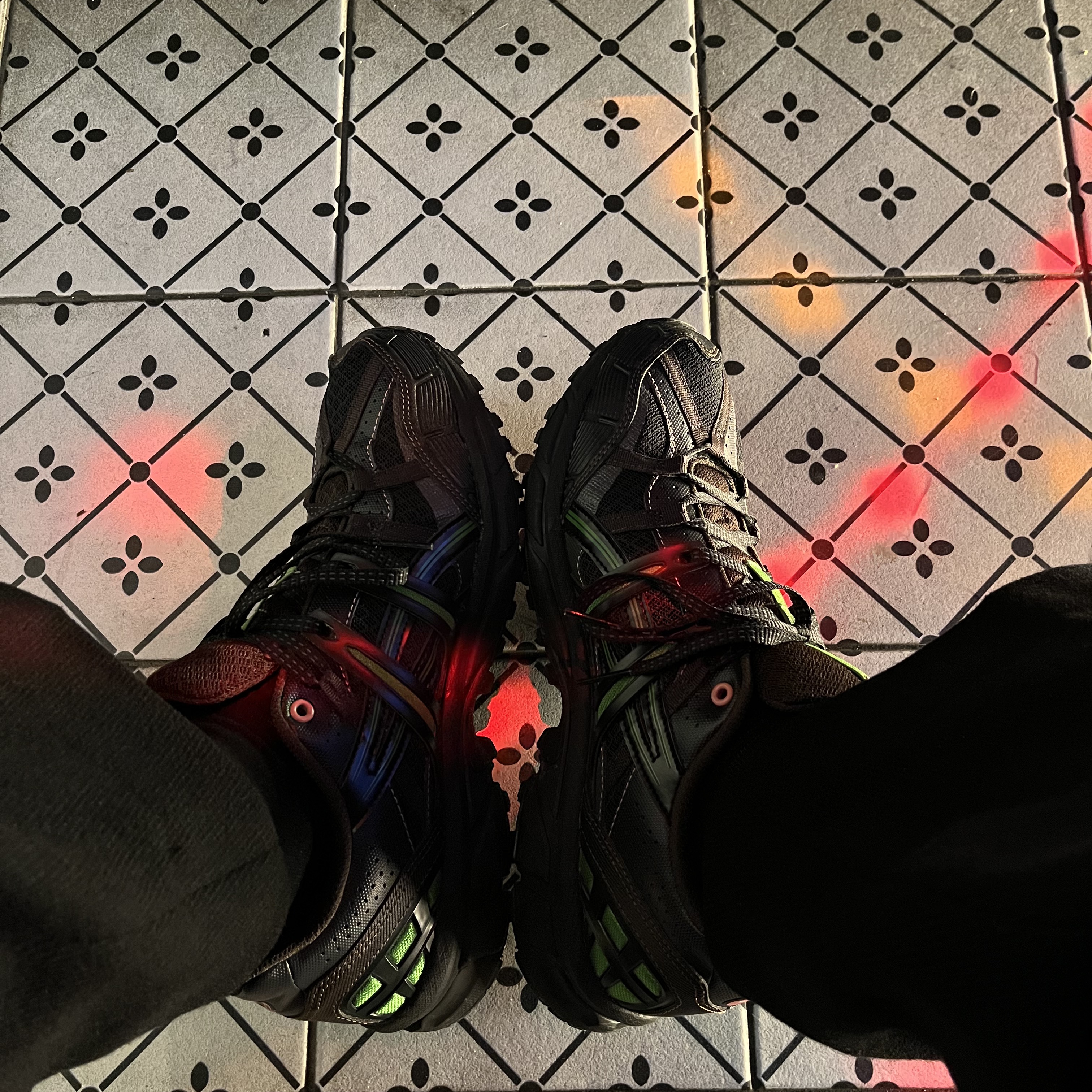 Asics x Andersson Bell Gel-Sonoma 15-50 Black Green 착용 스타일 - 1