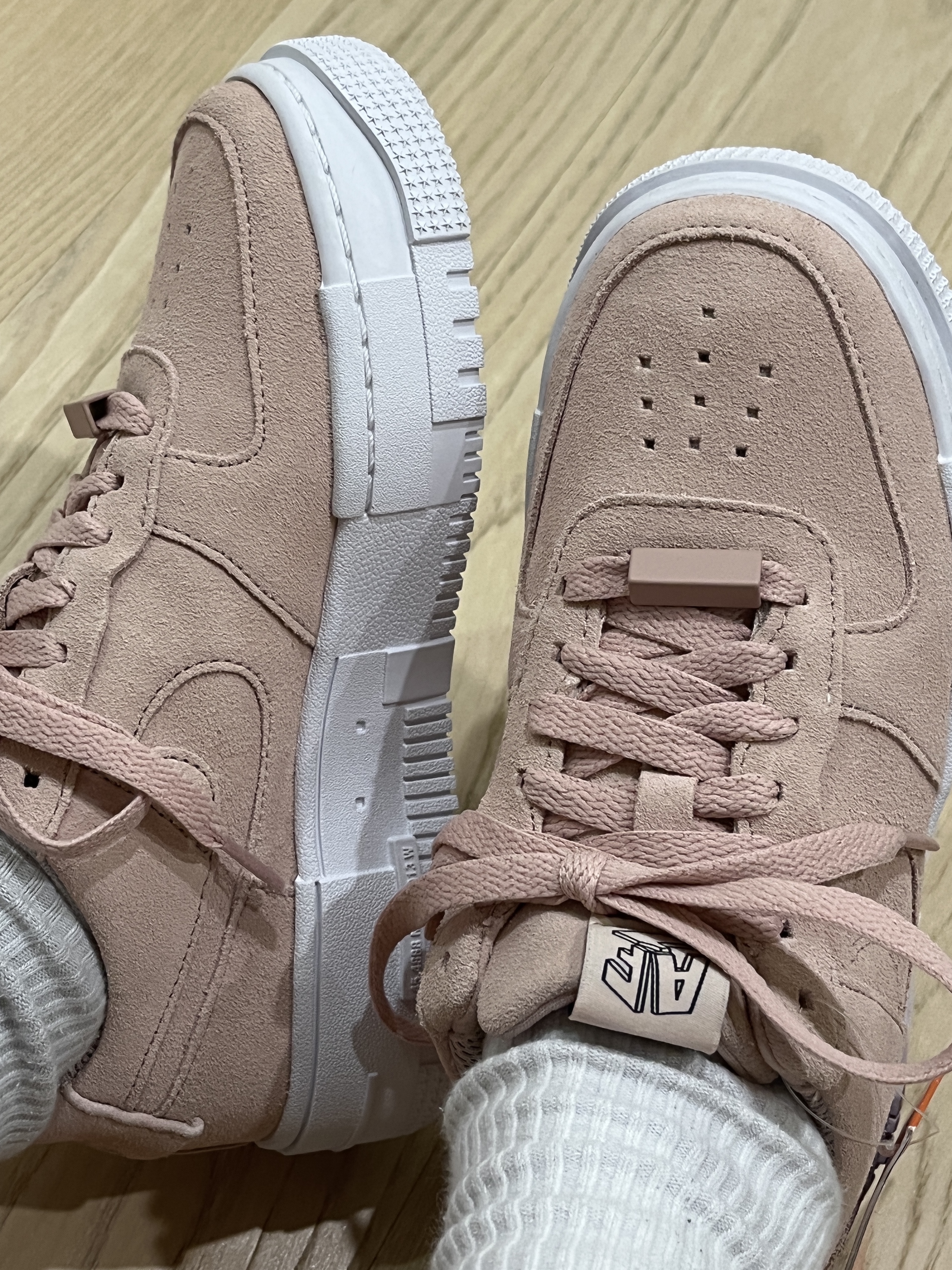 (W) Nike Air Force 1 Pixel Pink Oxford 착용 스타일